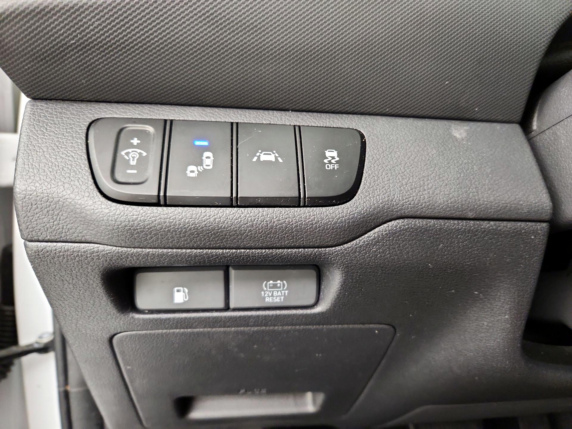 Thumbnail: 2020 Hyundai Ioniq - 13