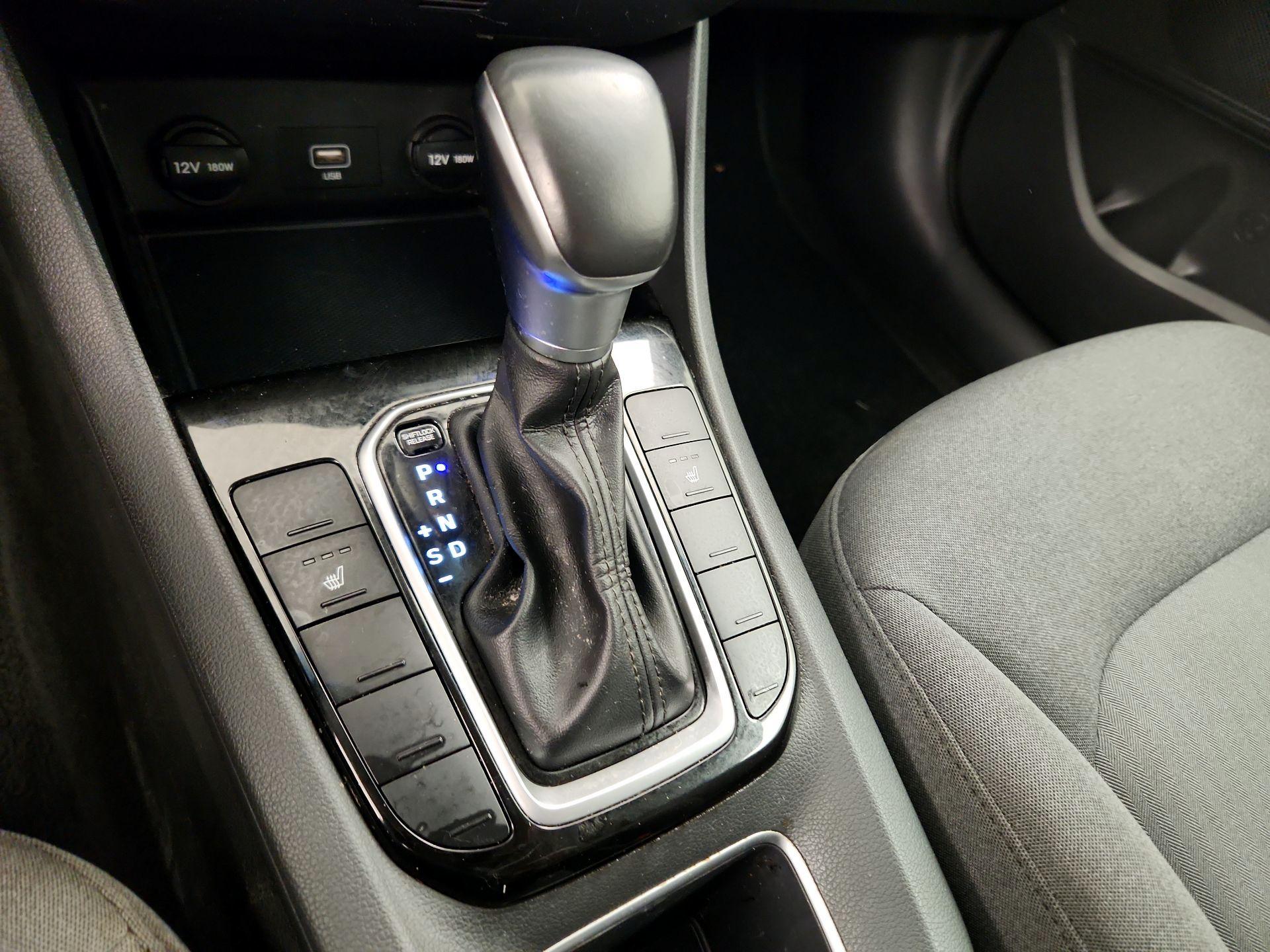 Thumbnail: 2020 Hyundai Ioniq - 17