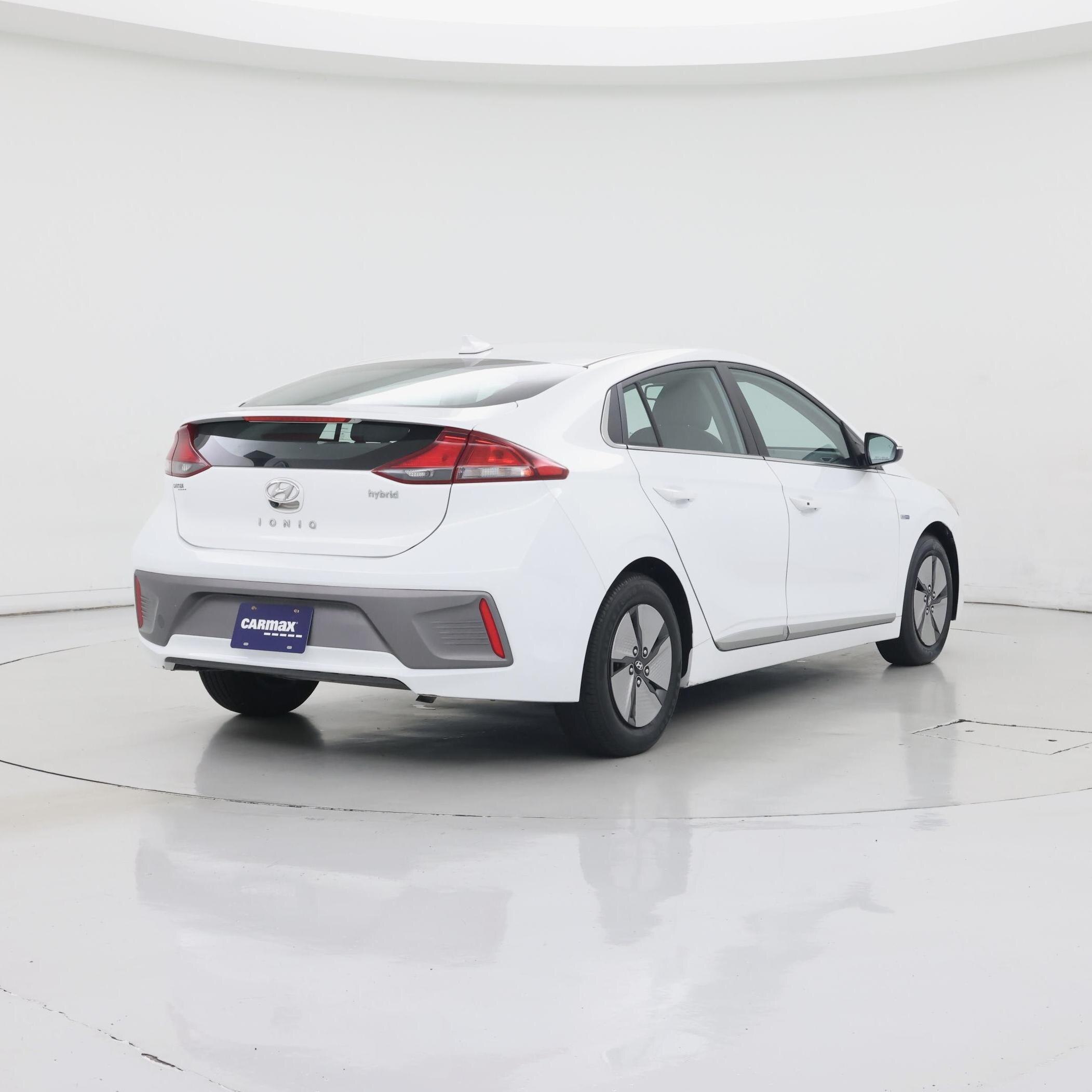 Thumbnail: 2020 Hyundai Ioniq - 8