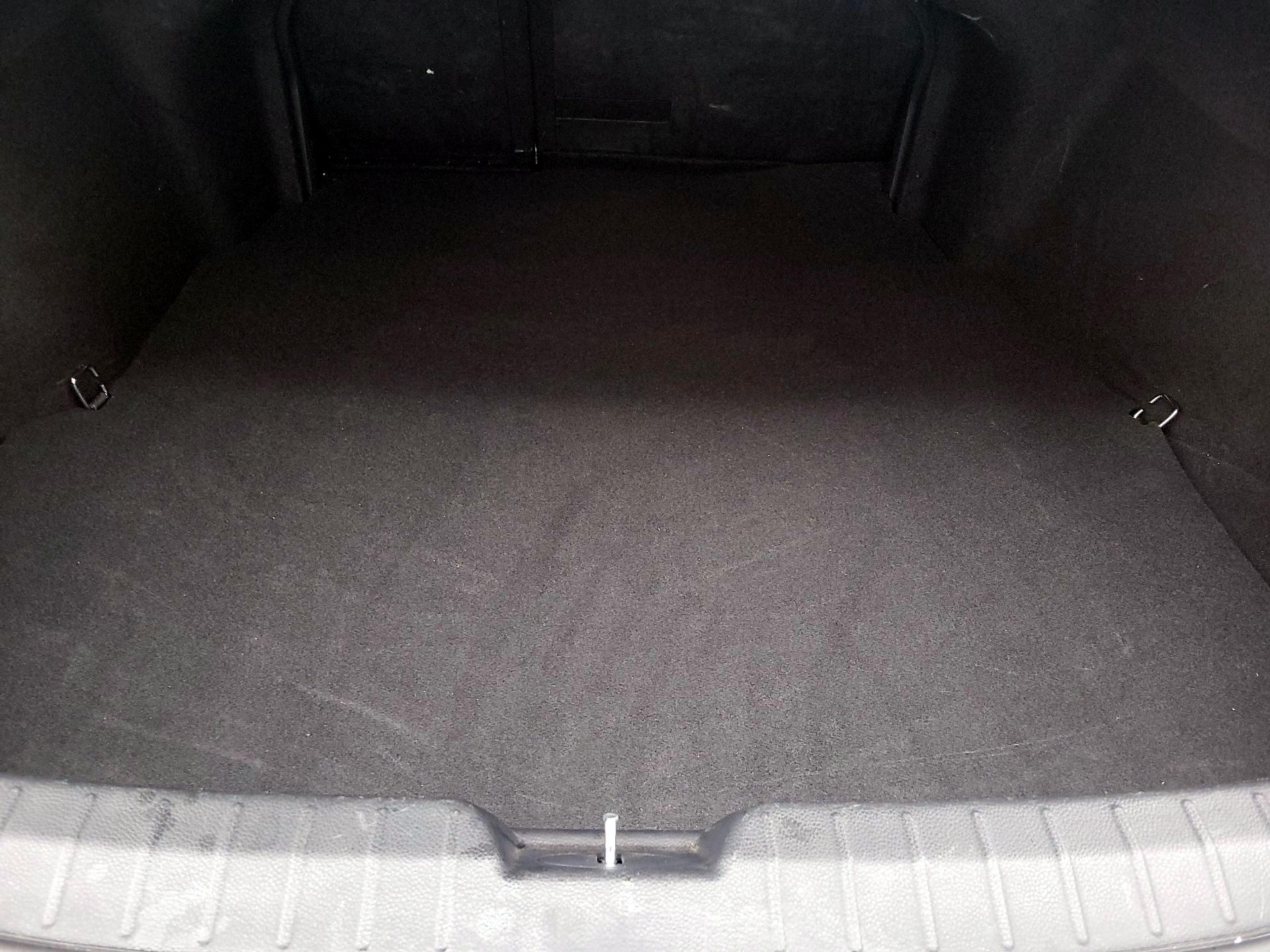 Thumbnail: 2016 Hyundai Azera - 20