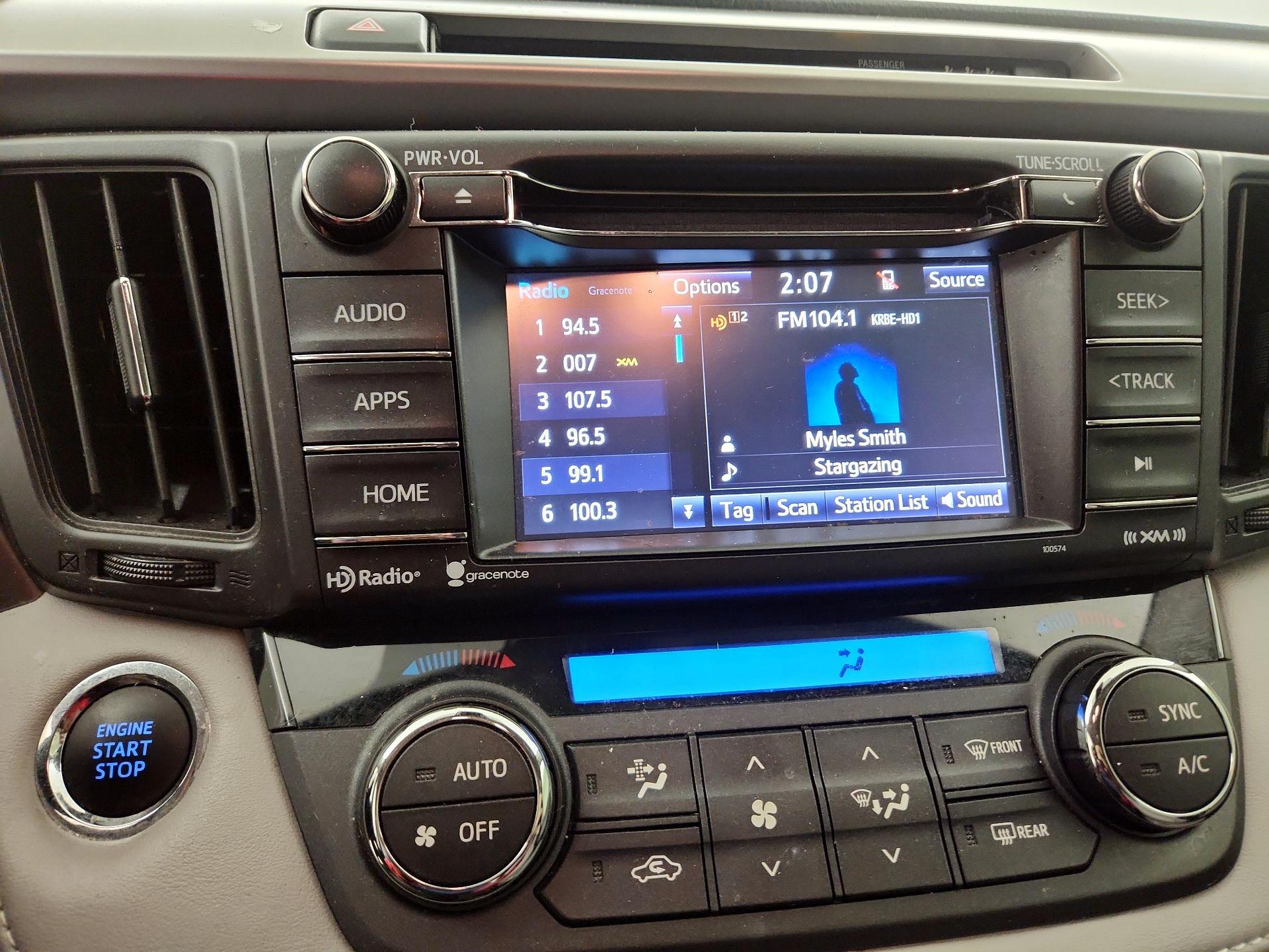 Thumbnail: 2018 Toyota RAV4 - 15