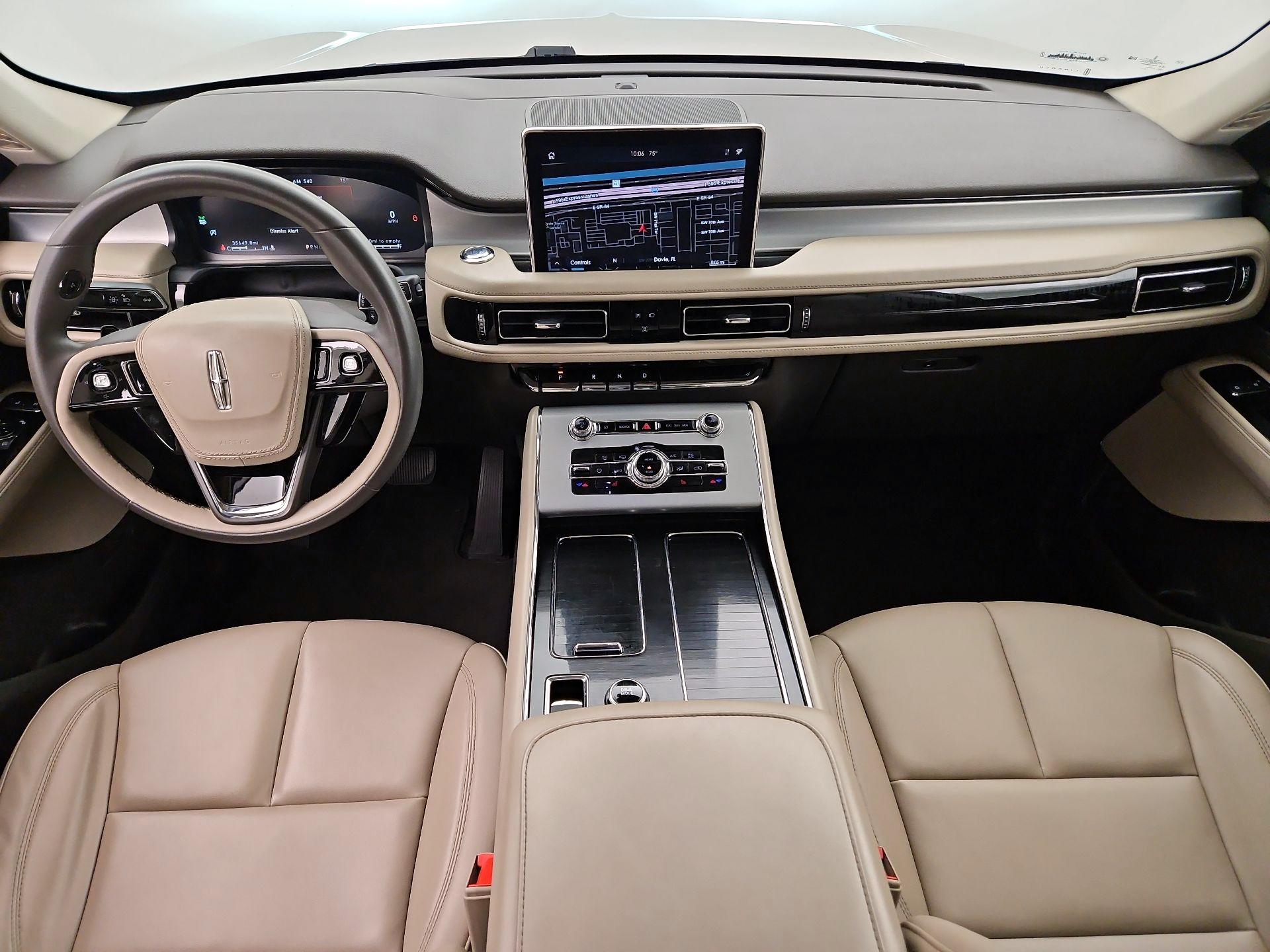 Thumbnail: 2023 Lincoln Aviator - 9