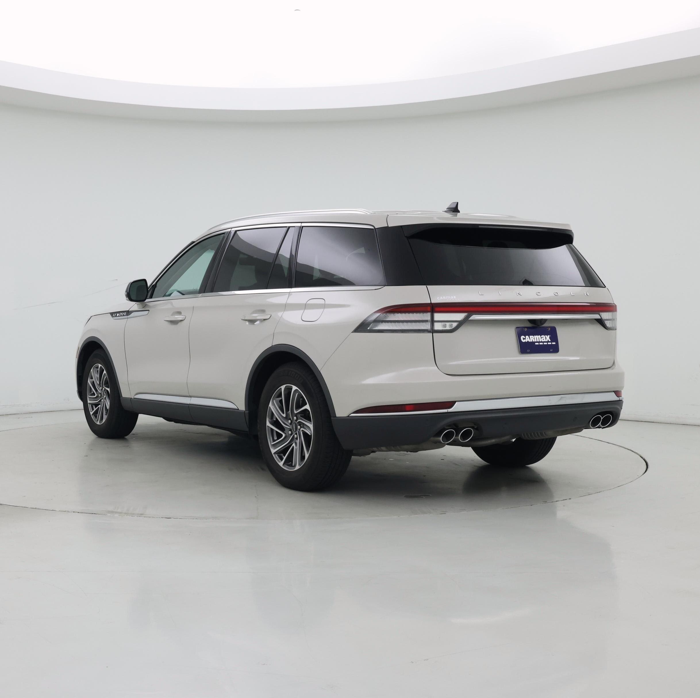Thumbnail: 2023 Lincoln Aviator - 2