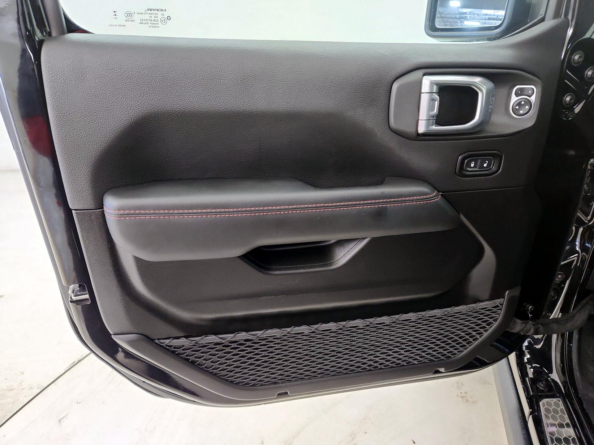 Thumbnail: 2025 Jeep Wrangler - 12