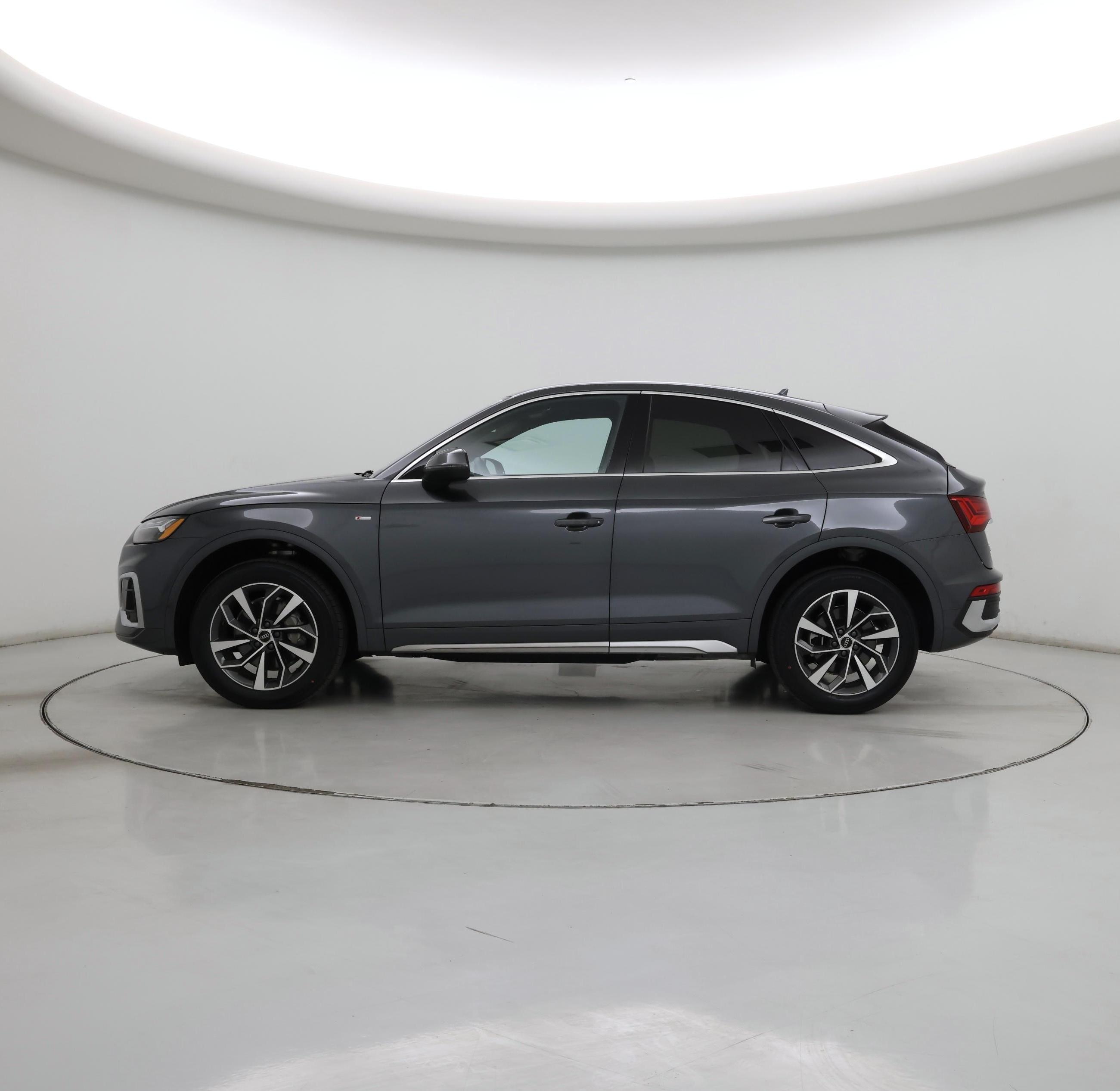 Thumbnail: 2023 Audi Q5 - 3