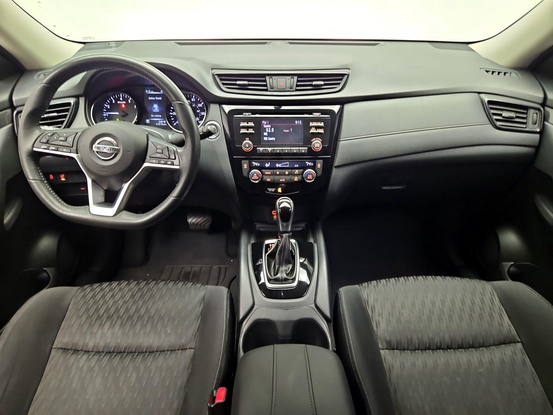 Thumbnail: 2017 Nissan Rogue - 9