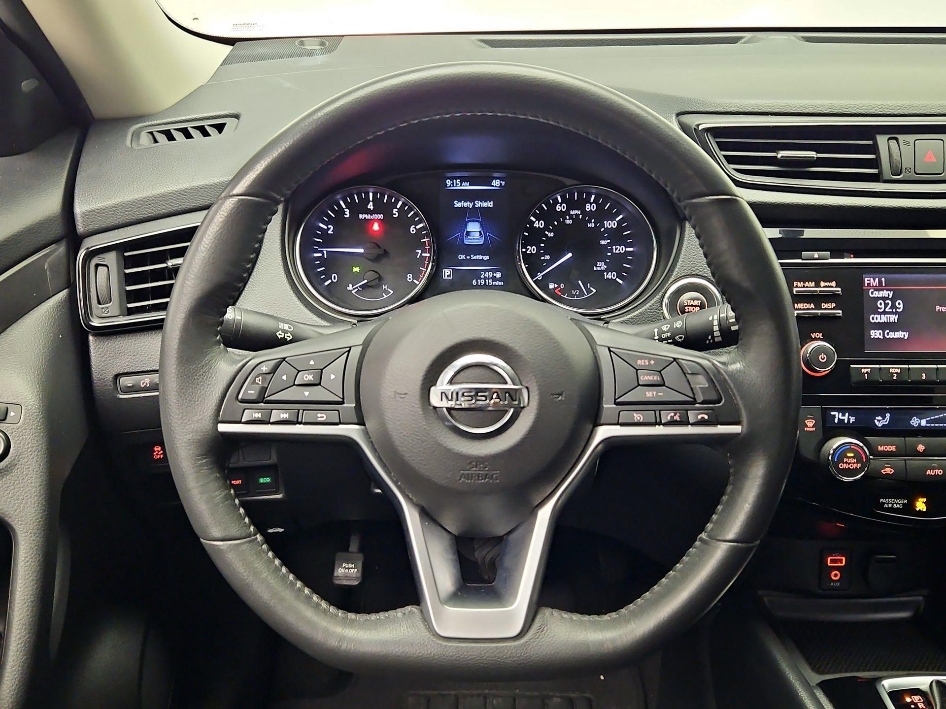 Thumbnail: 2017 Nissan Rogue - 10