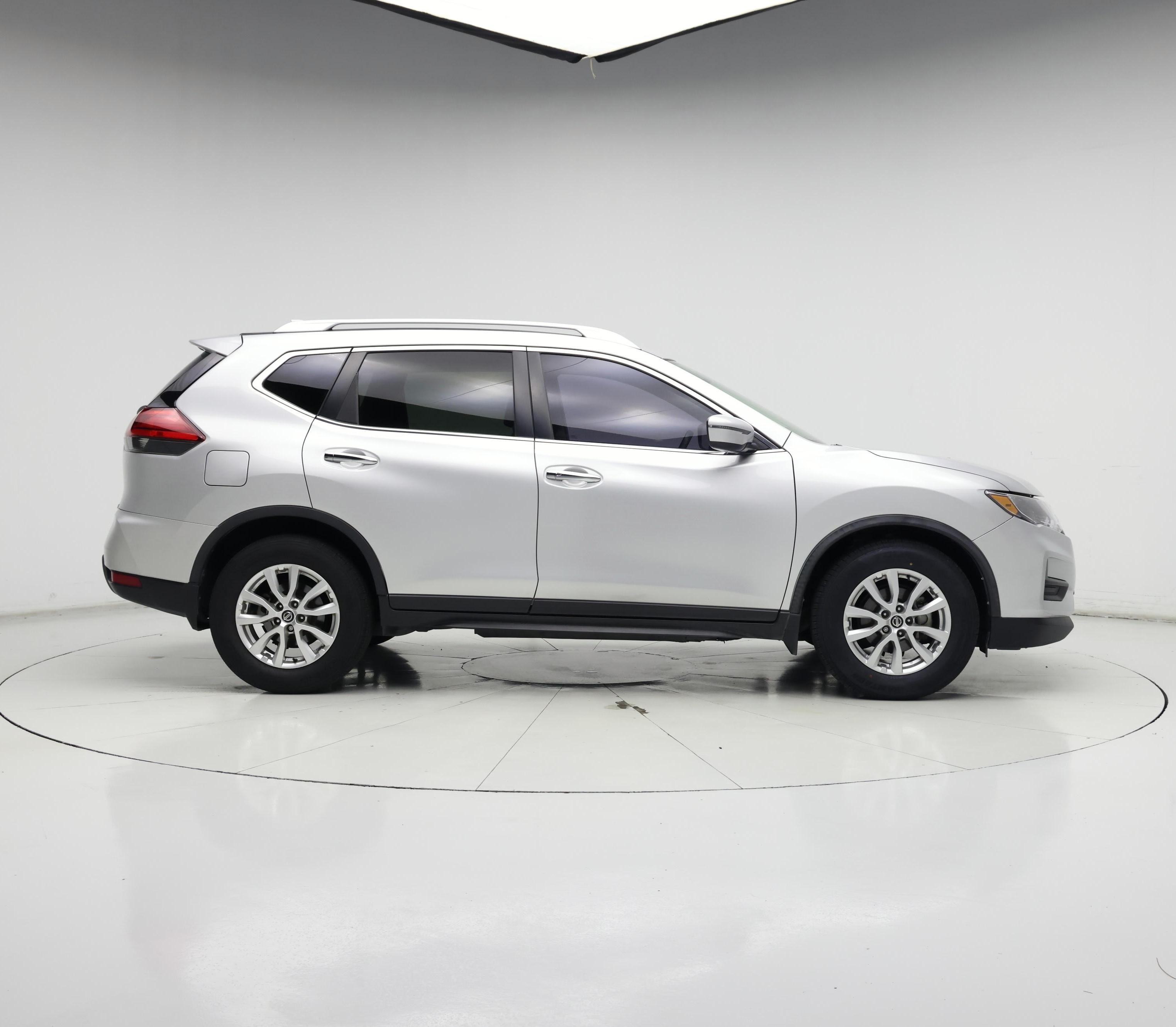 Thumbnail: 2017 Nissan Rogue - 7