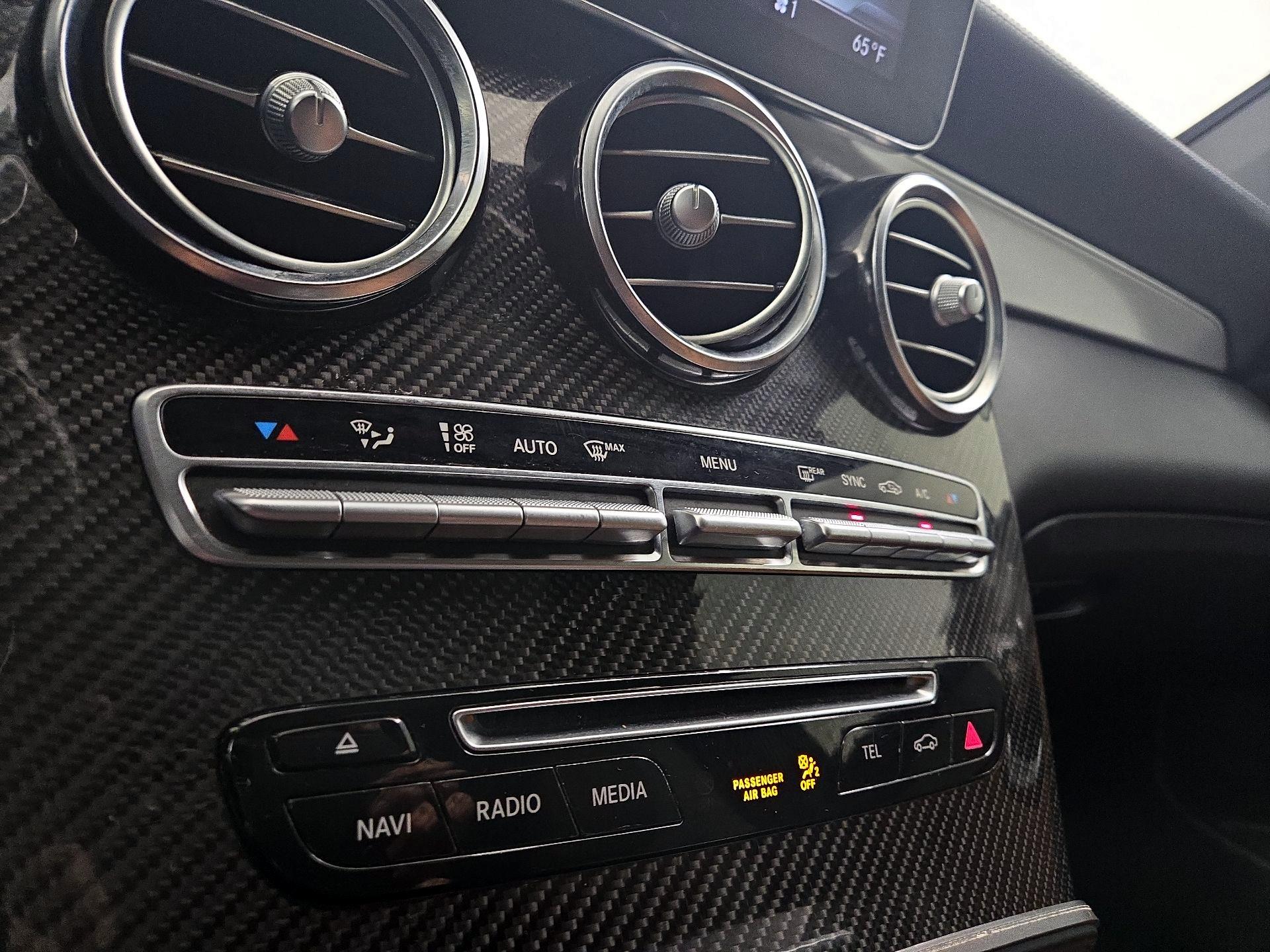 Thumbnail: 2019 Mercedes-Benz GLC - 17