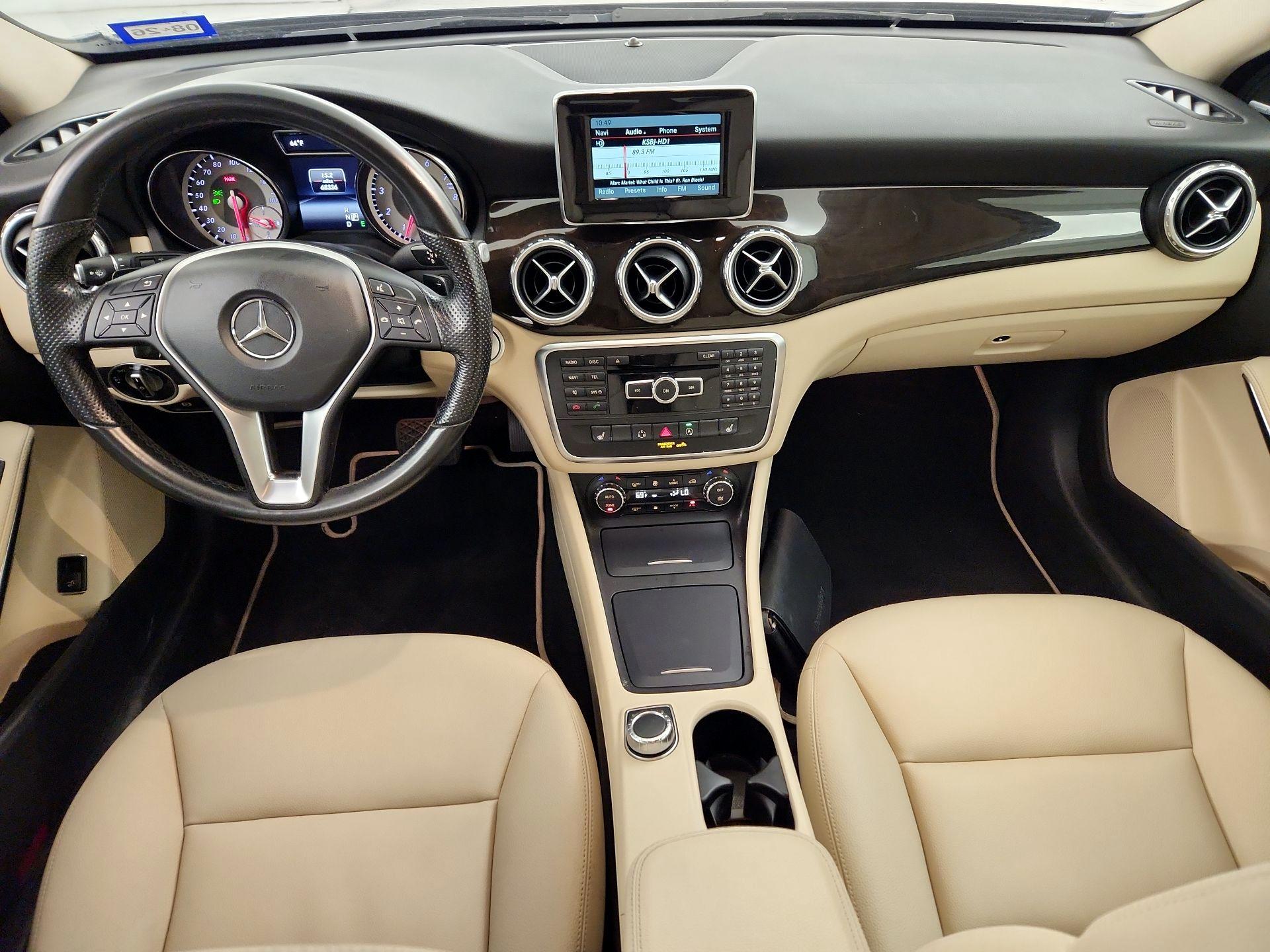 Thumbnail: 2015 Mercedes-Benz GLA - 9