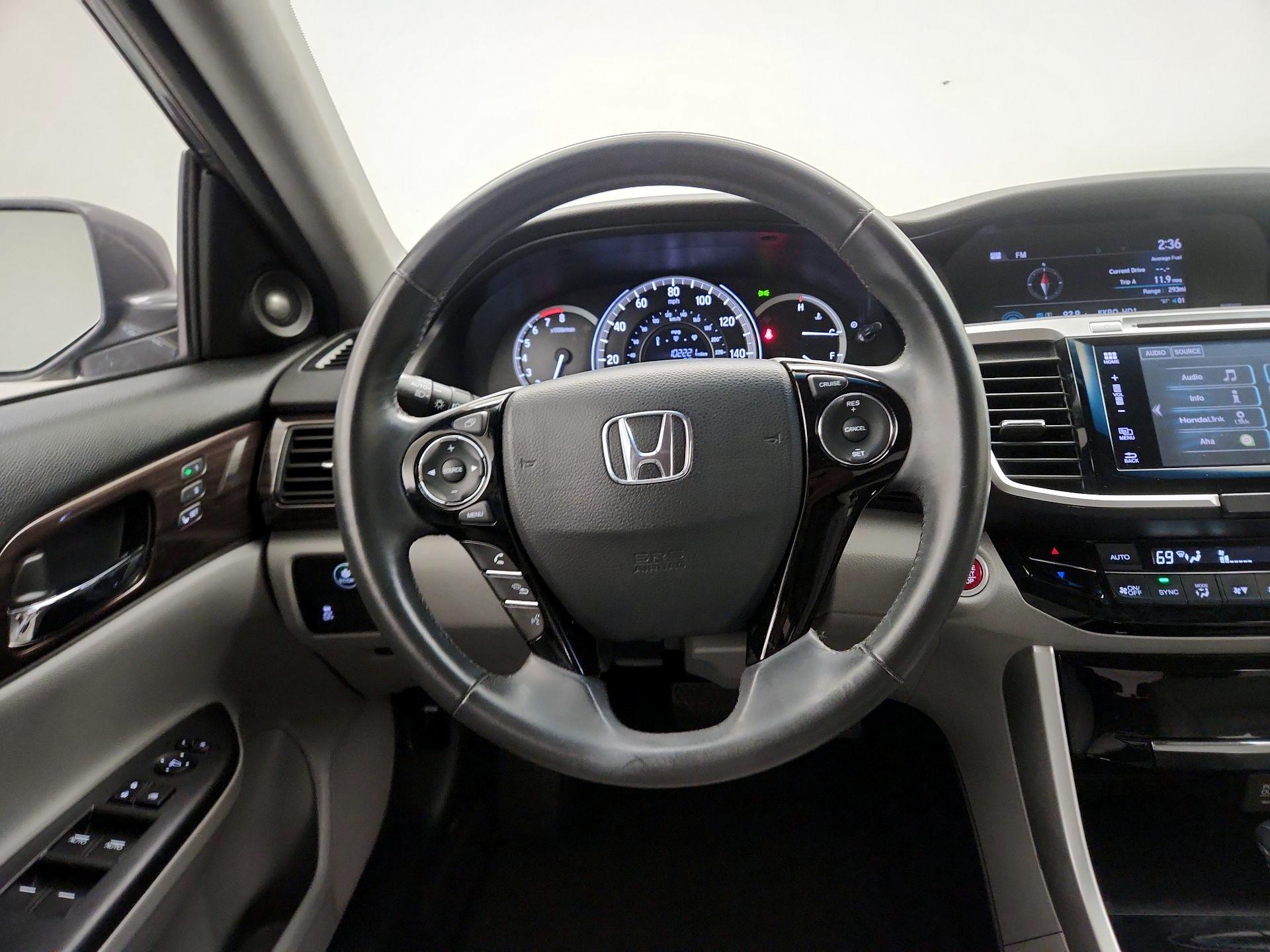 Thumbnail: 2017 Honda Accord - 10