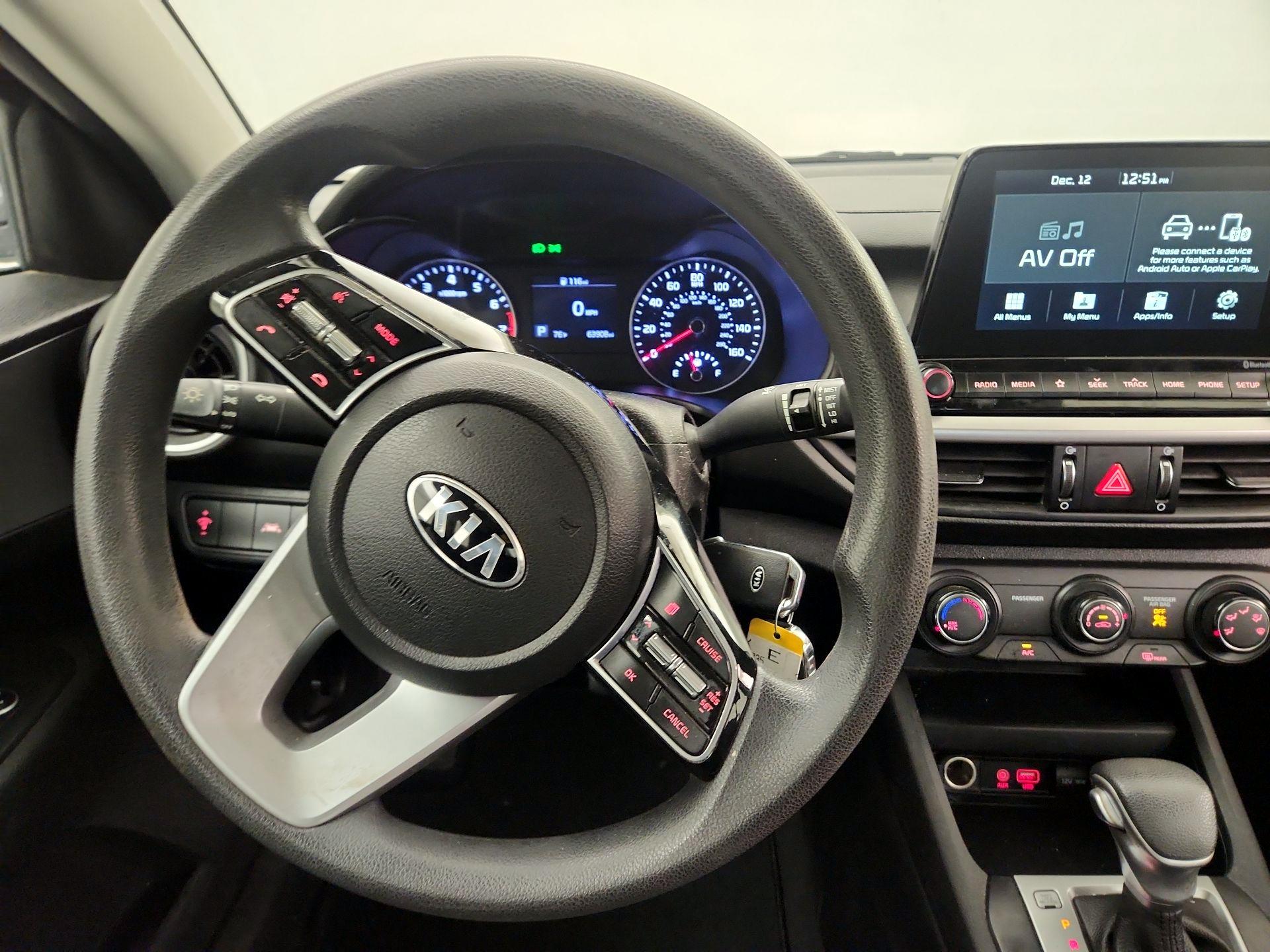 Thumbnail: 2020 Kia Forte - 10