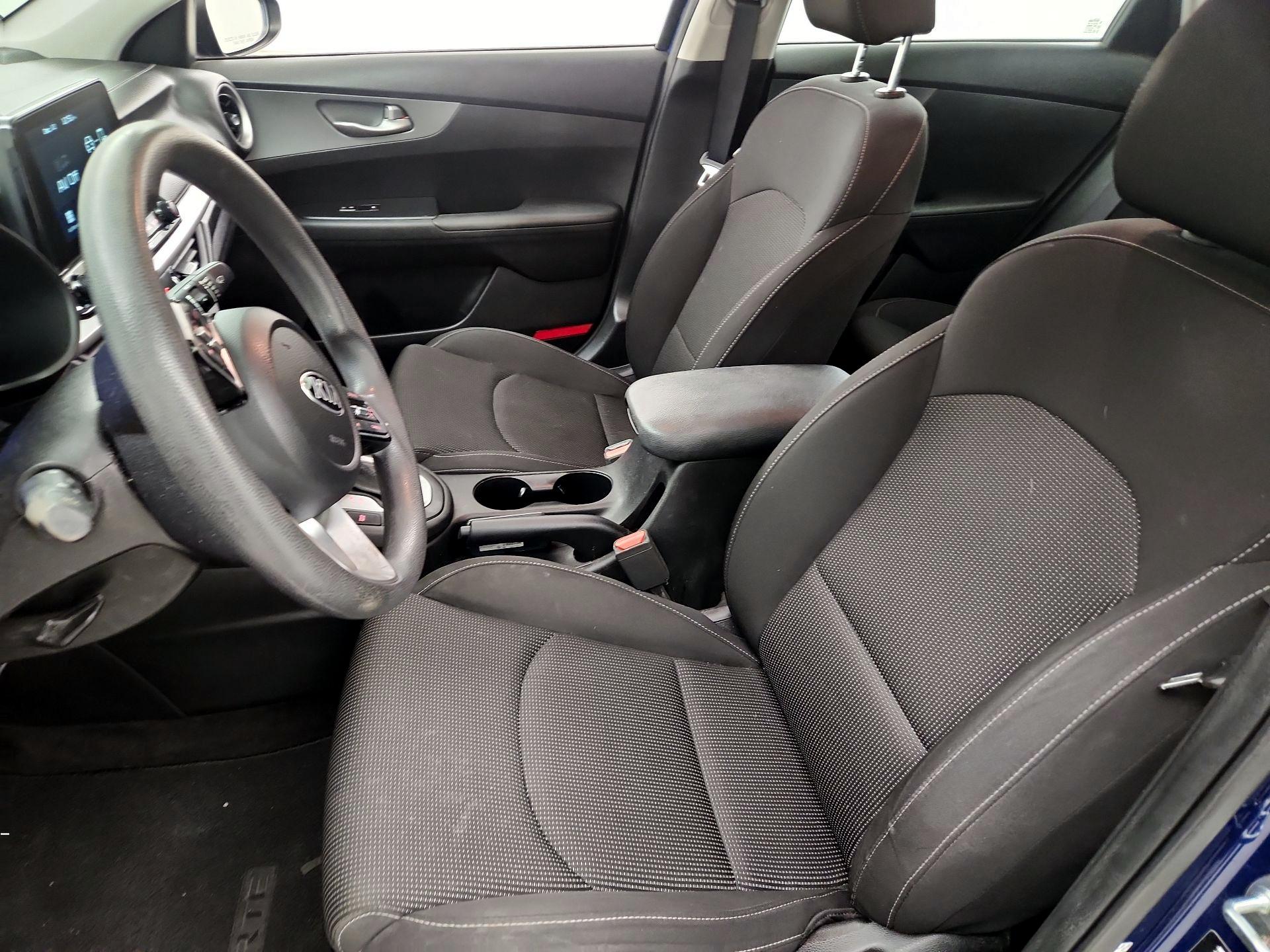 Thumbnail: 2020 Kia Forte - 11