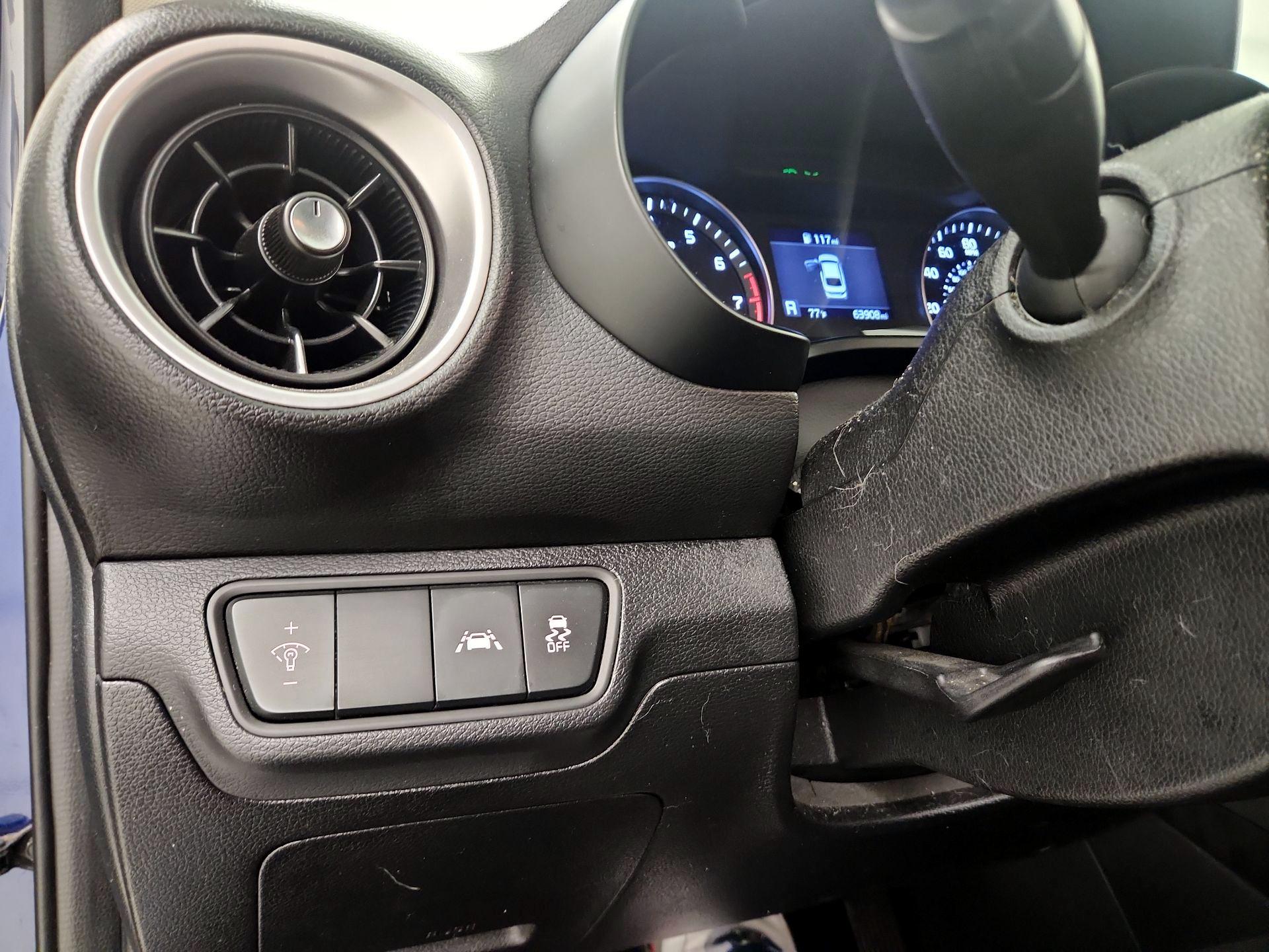 Thumbnail: 2020 Kia Forte - 13