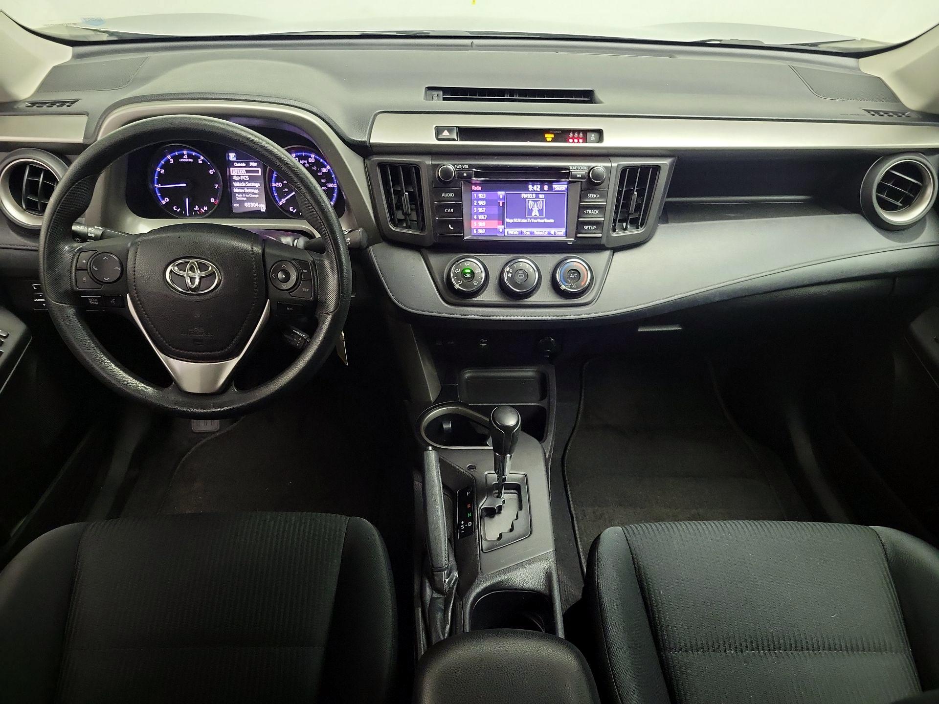 Thumbnail: 2018 Toyota RAV4 - 9