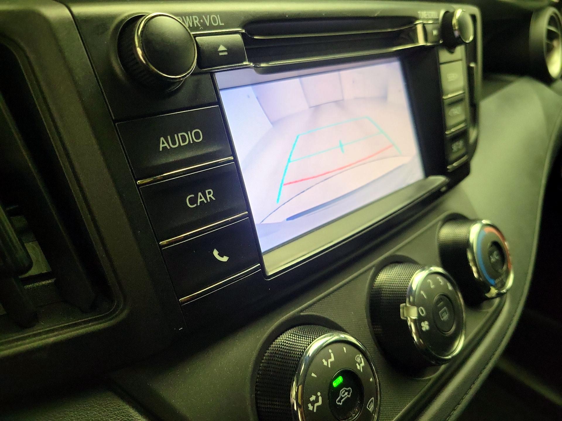 Thumbnail: 2018 Toyota RAV4 - 14