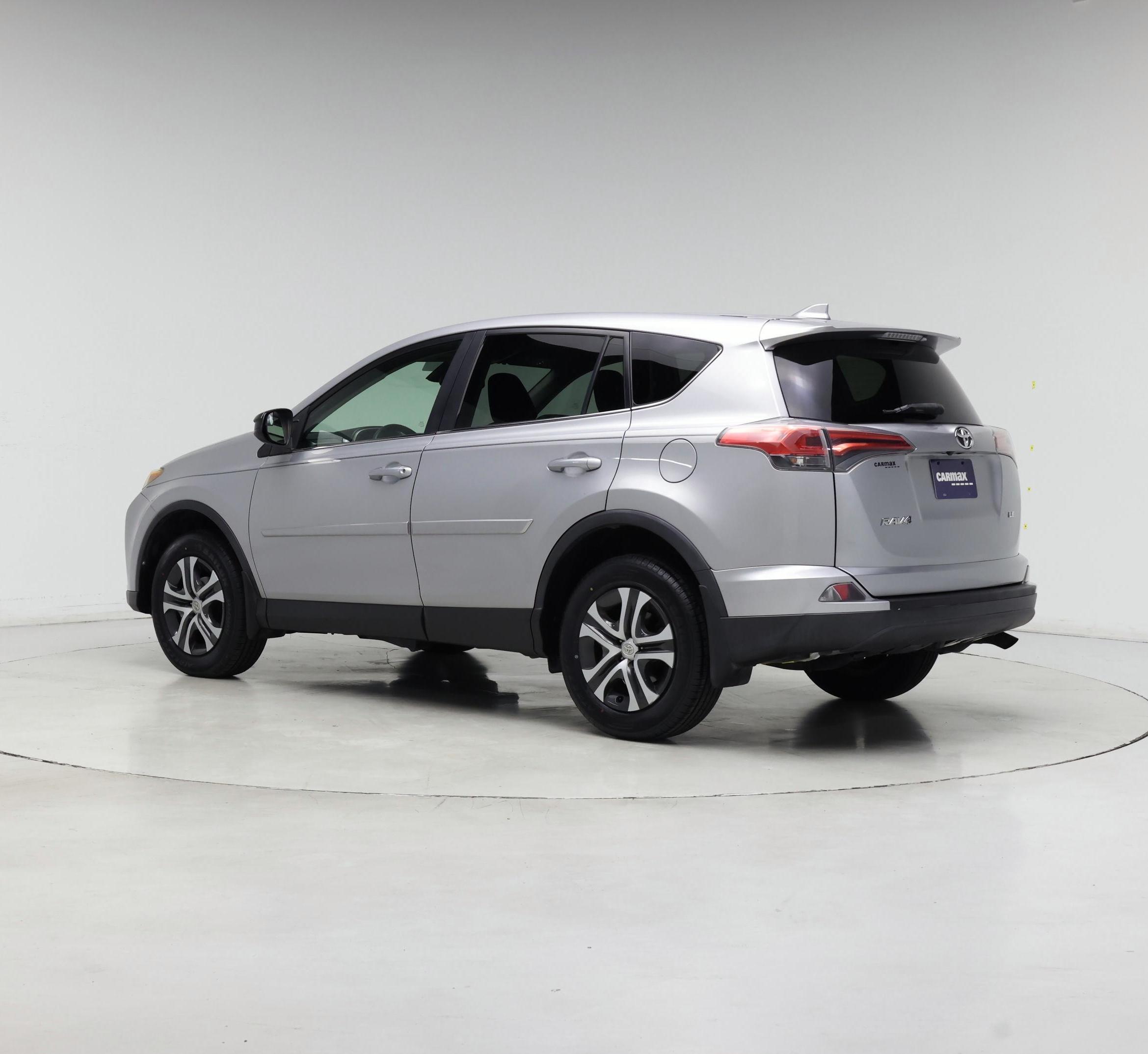 Thumbnail: 2018 Toyota RAV4 - 2