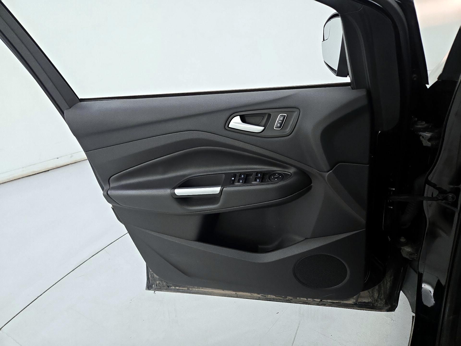 Thumbnail: 2016 Ford Escape - 12