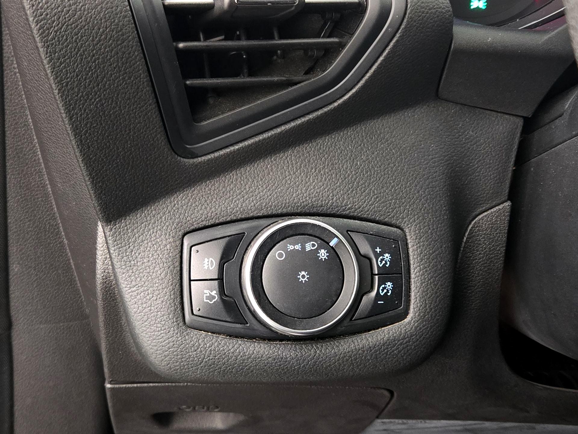 Thumbnail: 2016 Ford Escape - 13