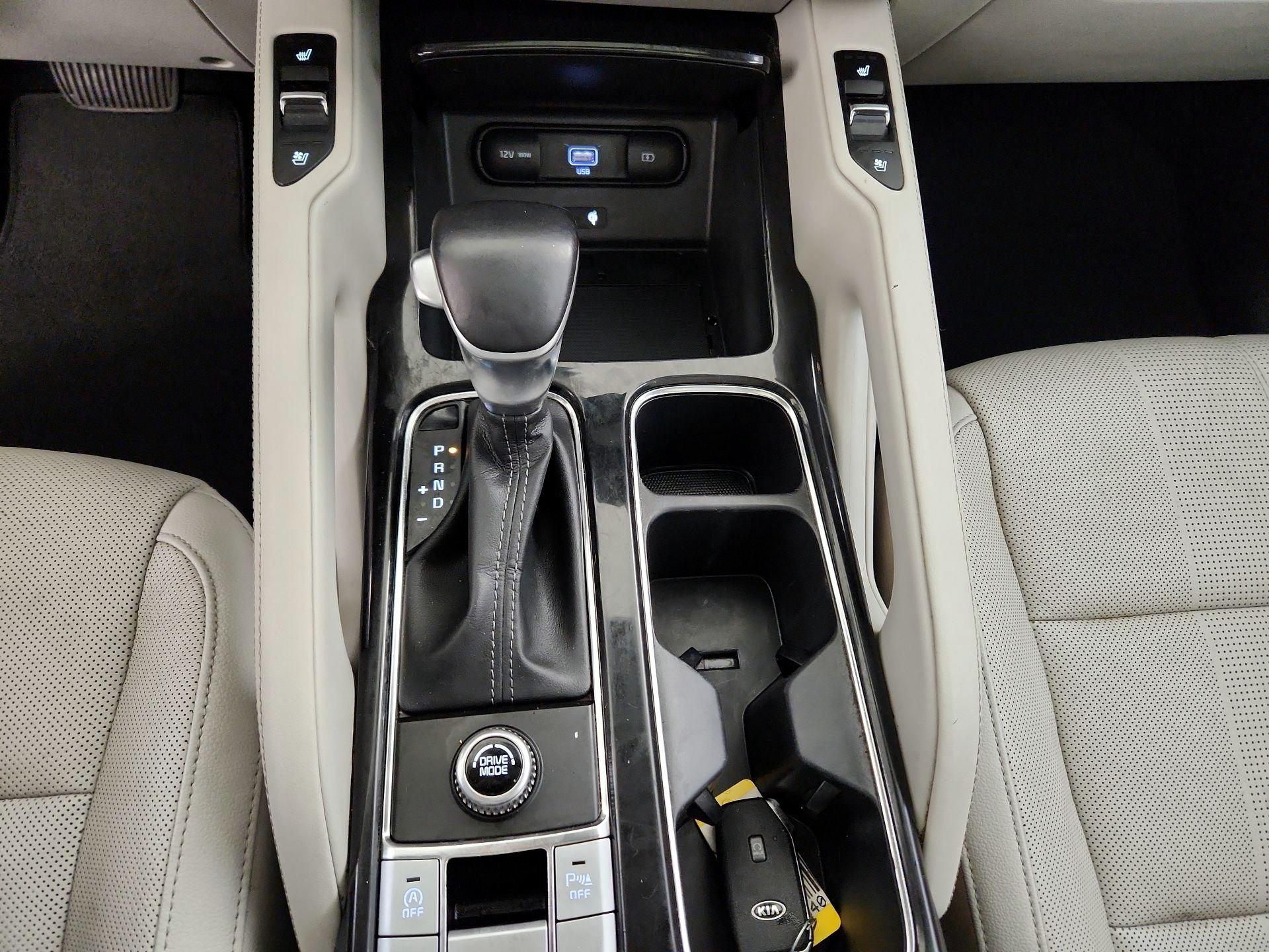 Thumbnail: 2021 Kia Telluride - 17