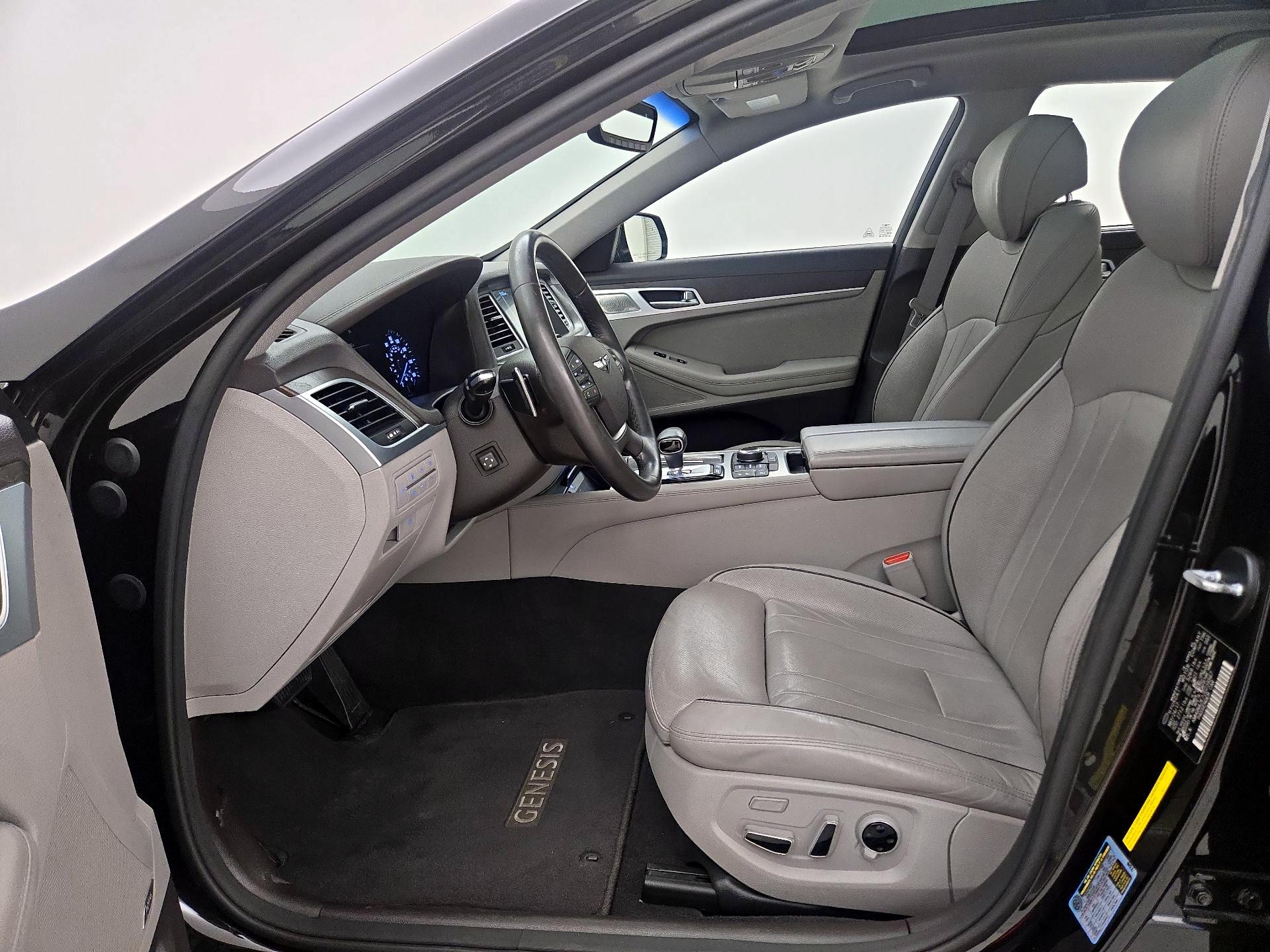 Thumbnail: 2018 Genesis G80 - 11