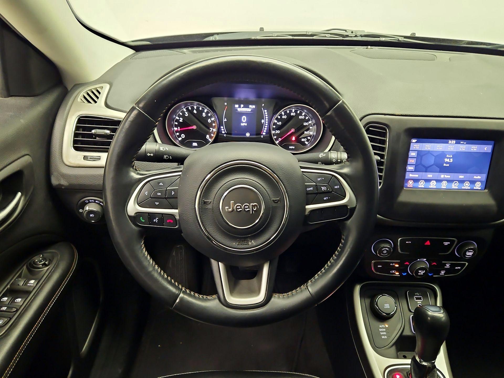 Thumbnail: 2020 Jeep Compass - 10