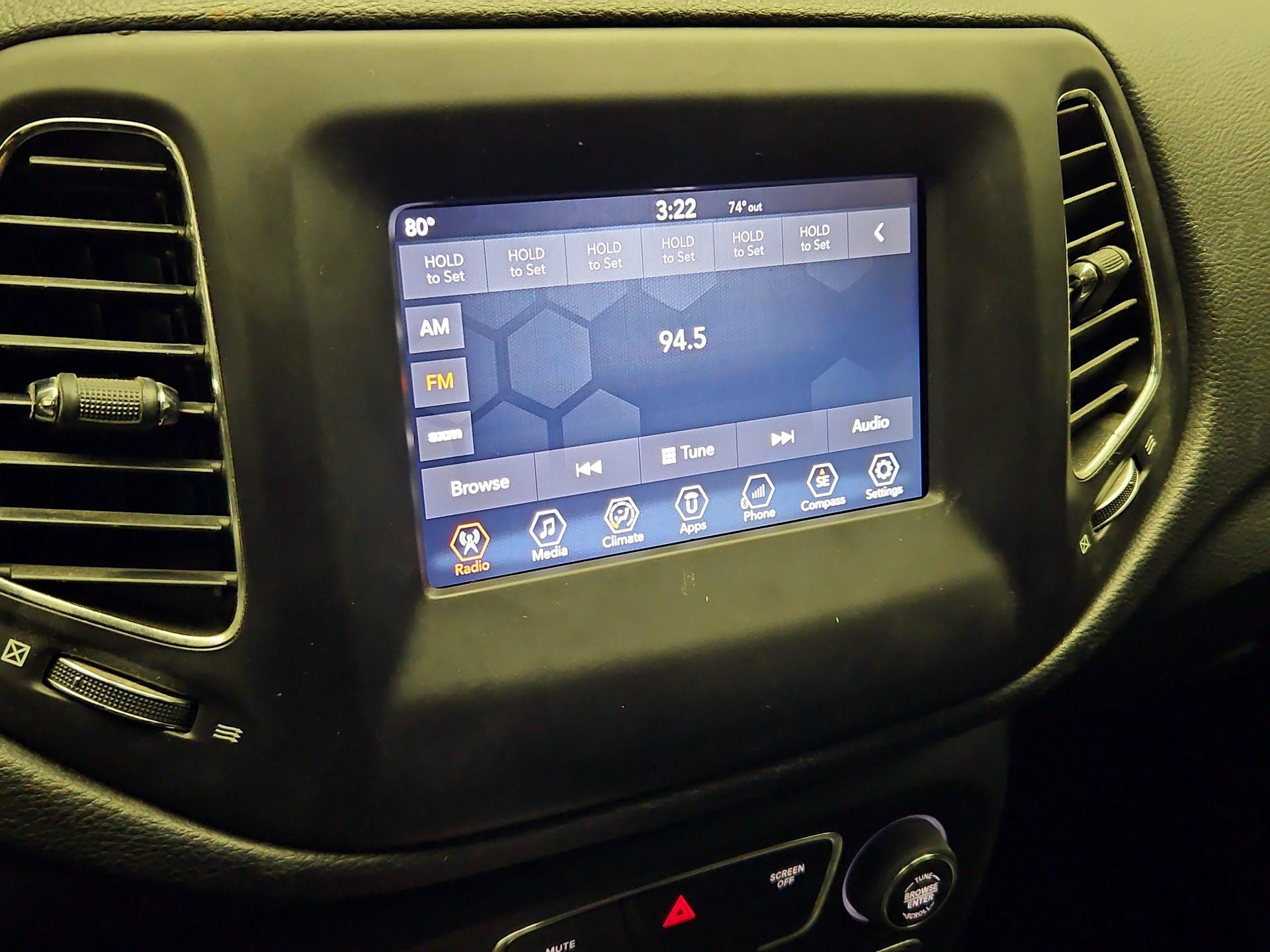 Thumbnail: 2020 Jeep Compass - 15