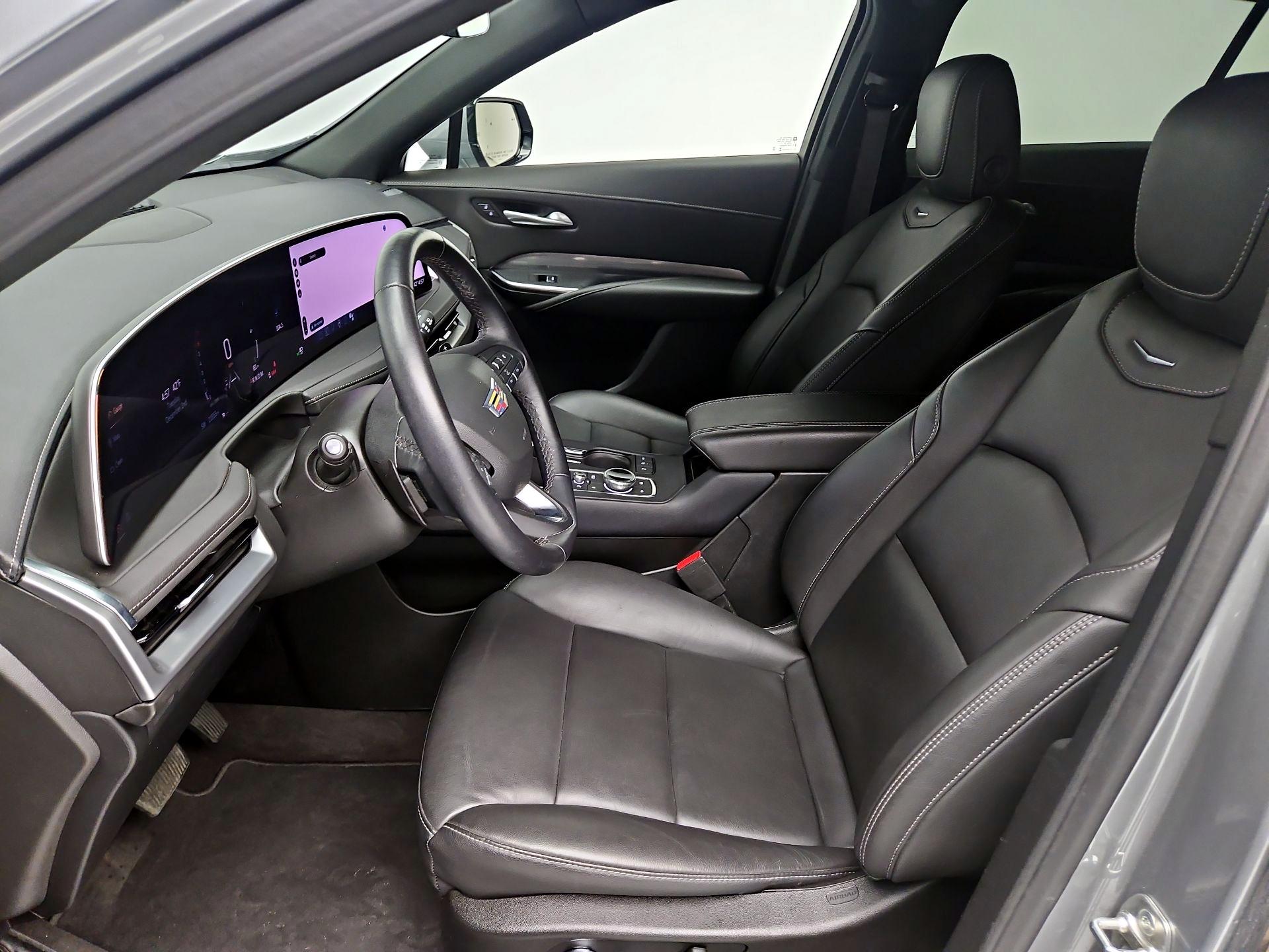 Thumbnail: 2025 Cadillac XT4 - 11