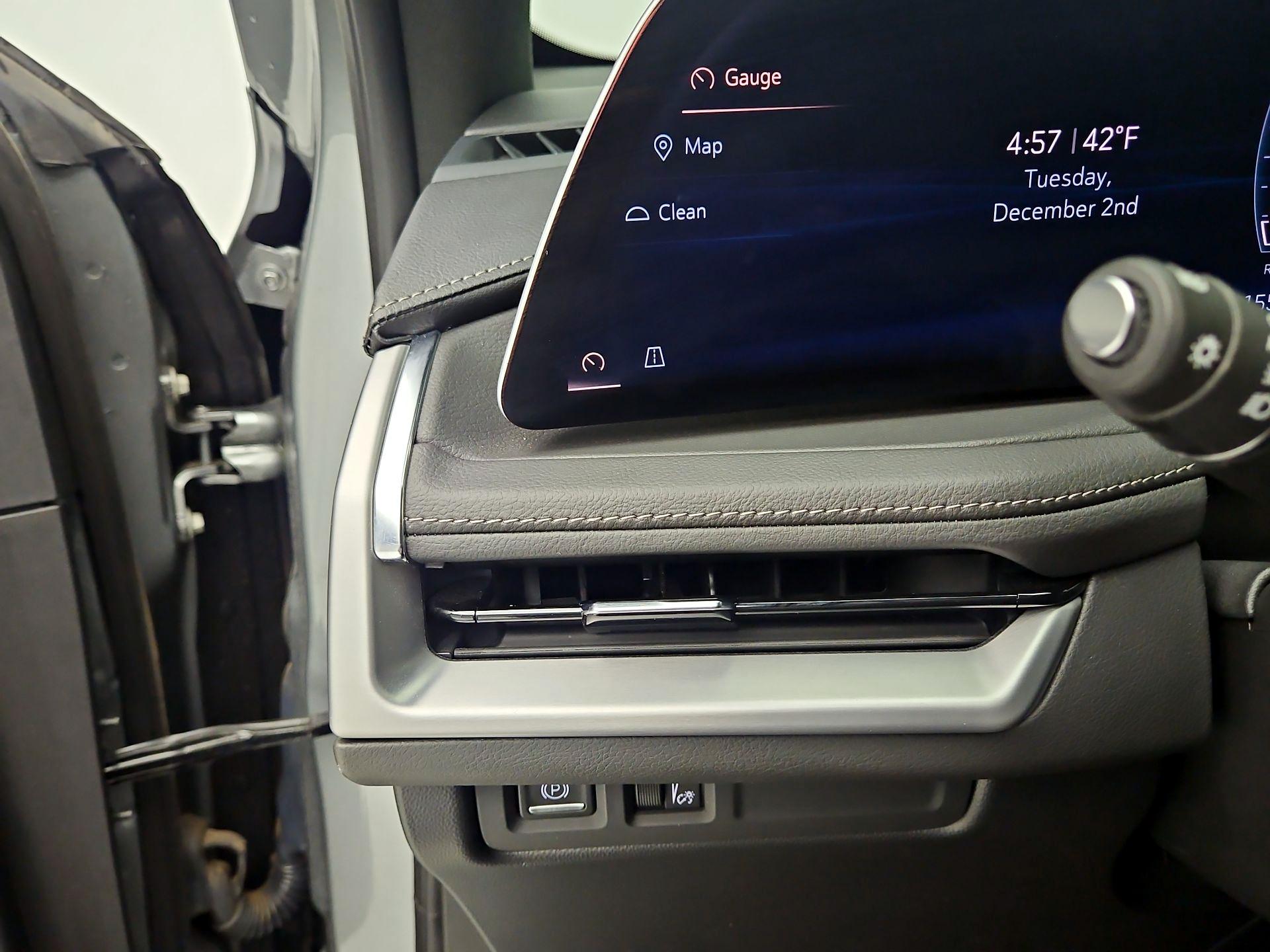 Thumbnail: 2025 Cadillac XT4 - 13