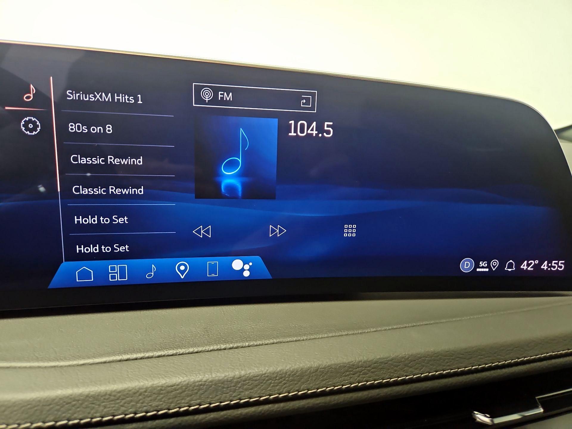 Thumbnail: 2025 Cadillac XT4 - 15