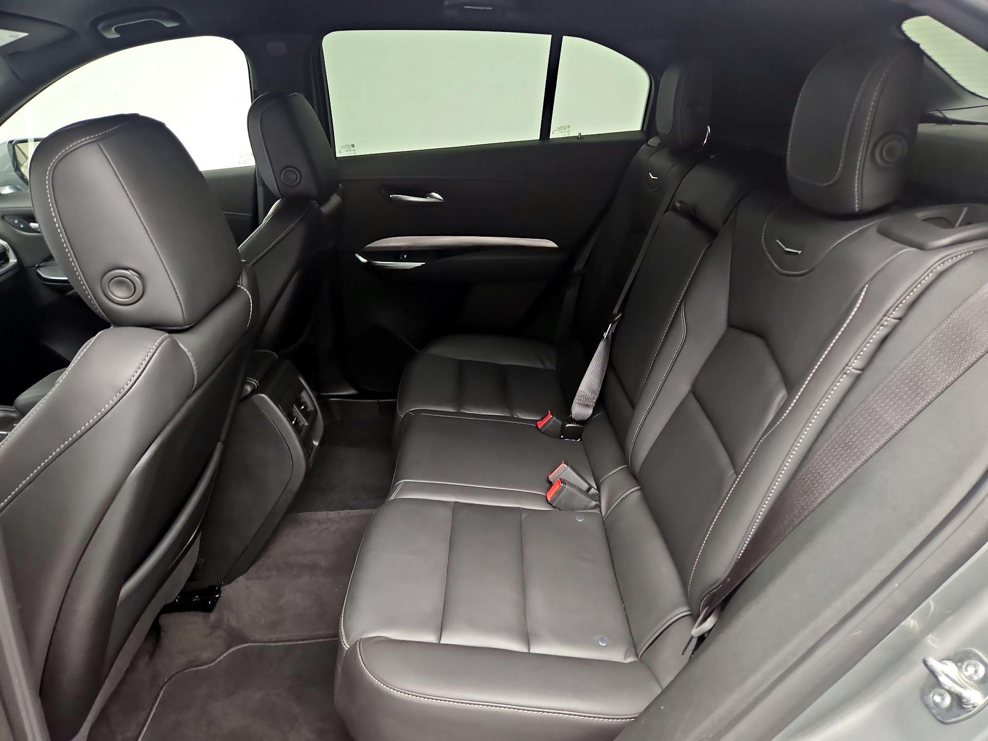 Thumbnail: 2025 Cadillac XT4 - 19