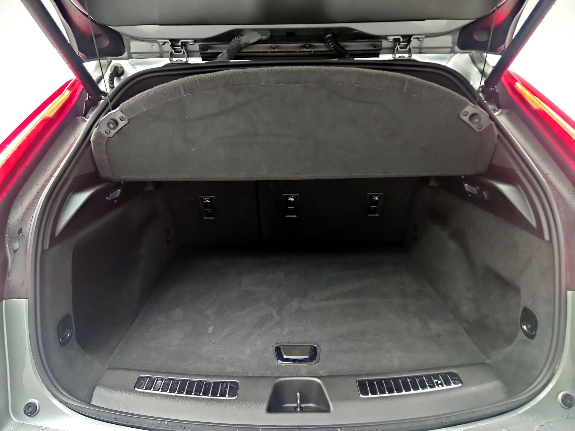 Thumbnail: 2025 Cadillac XT4 - 20