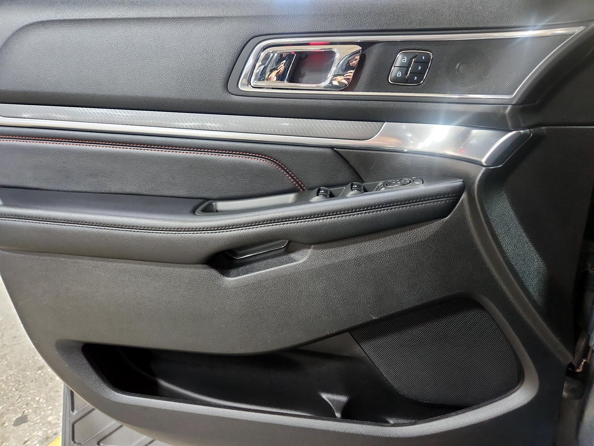 Thumbnail: 2017 Ford Explorer - 12