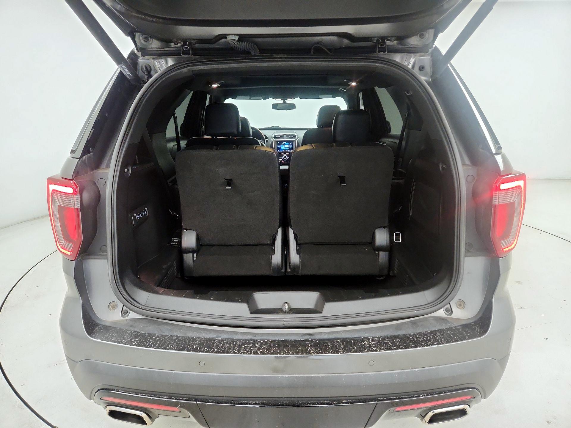 Thumbnail: 2017 Ford Explorer - 16