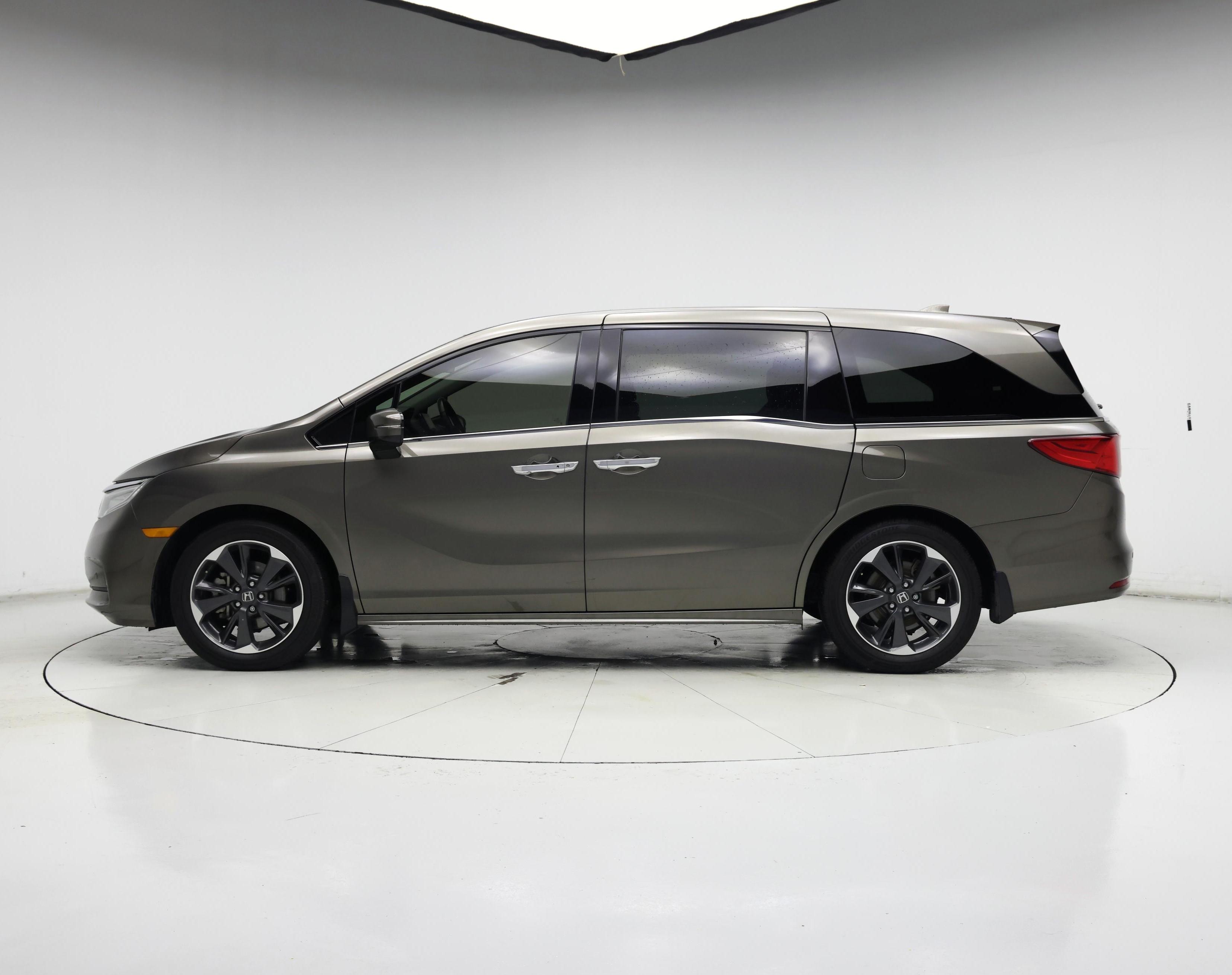 Thumbnail: 2021 Honda Odyssey - 3