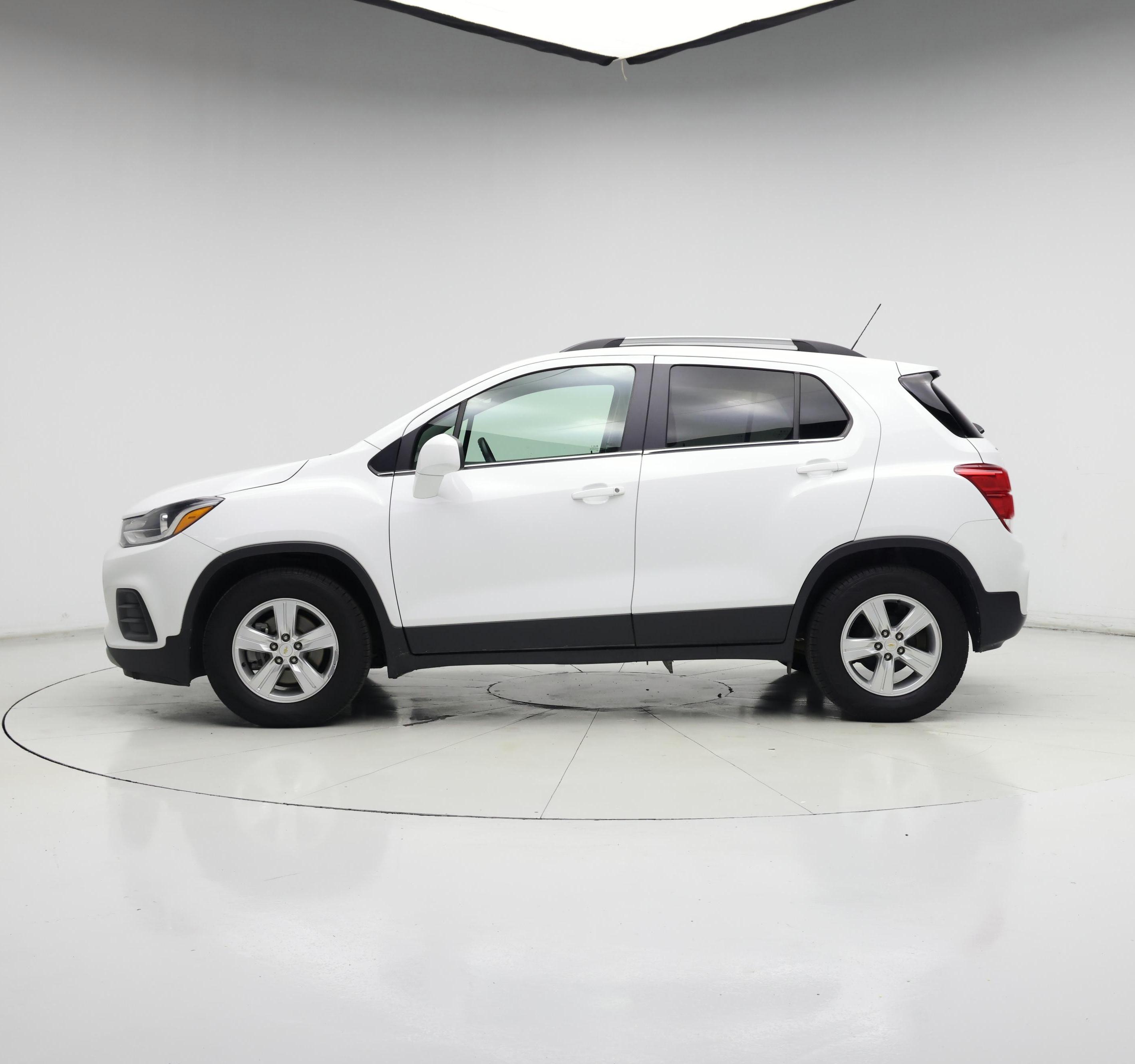 Thumbnail: 2020 Chevrolet Trax - 3