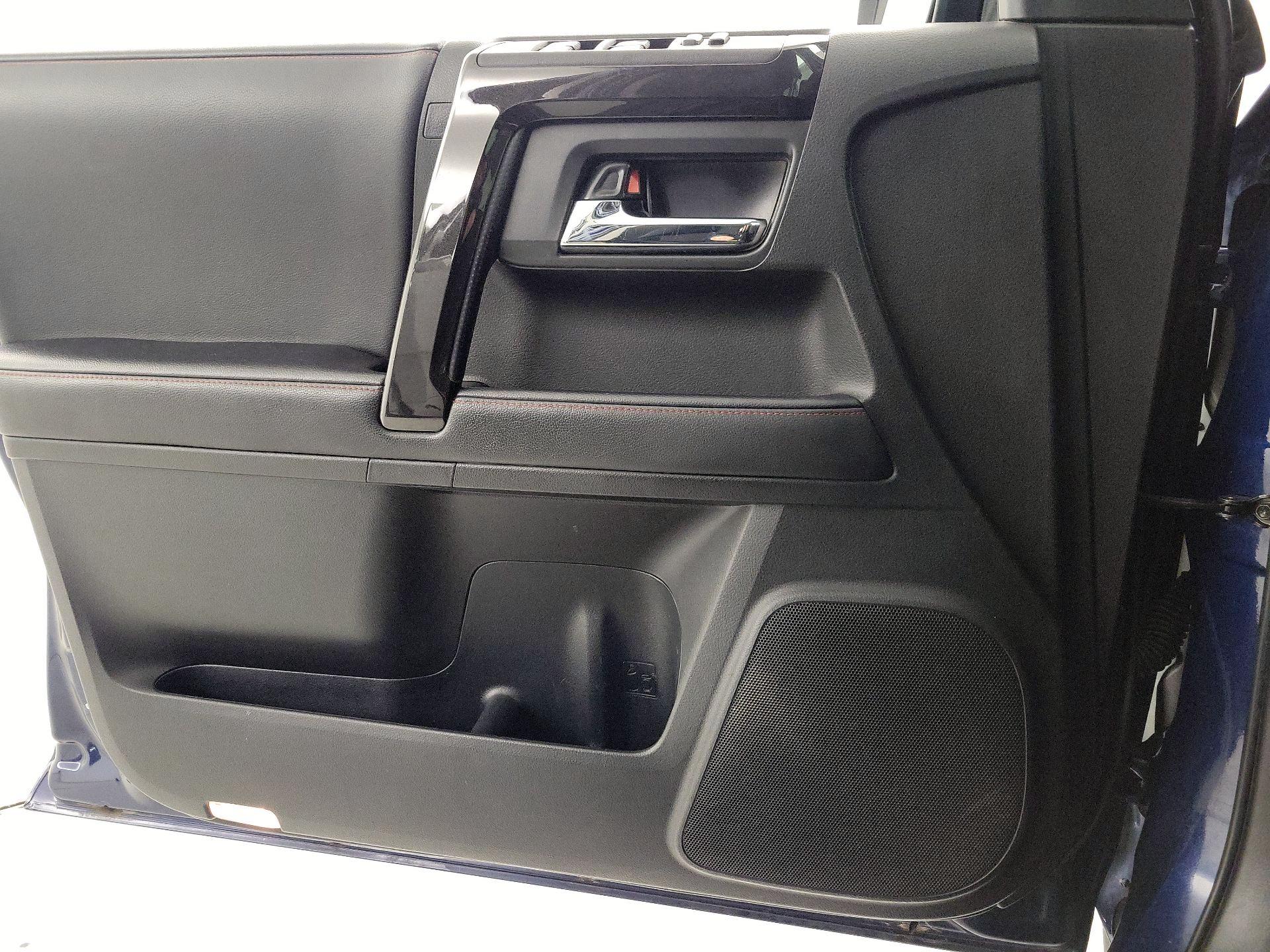 Thumbnail: 2021 Toyota 4Runner - 12