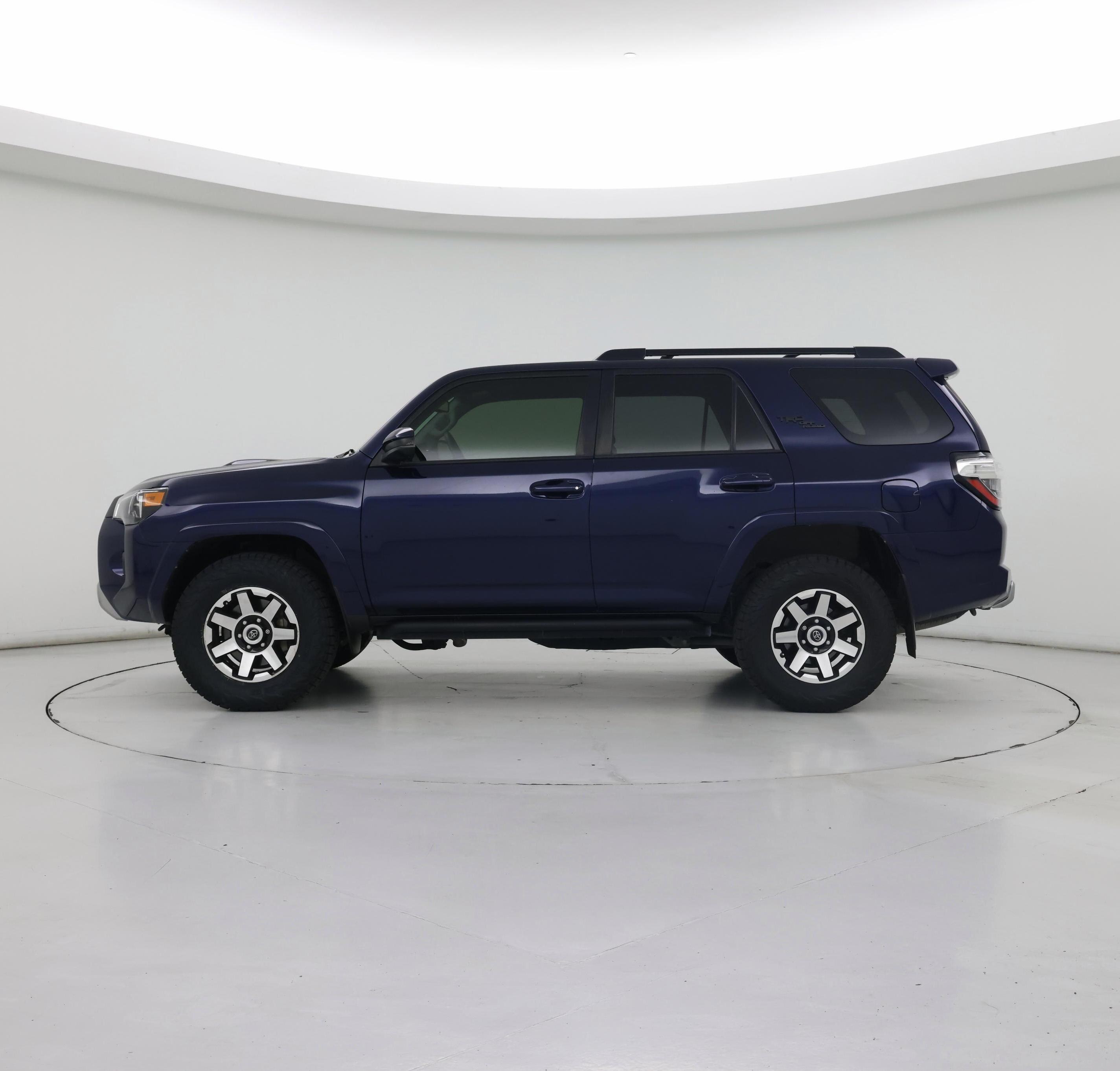 Thumbnail: 2021 Toyota 4Runner - 3