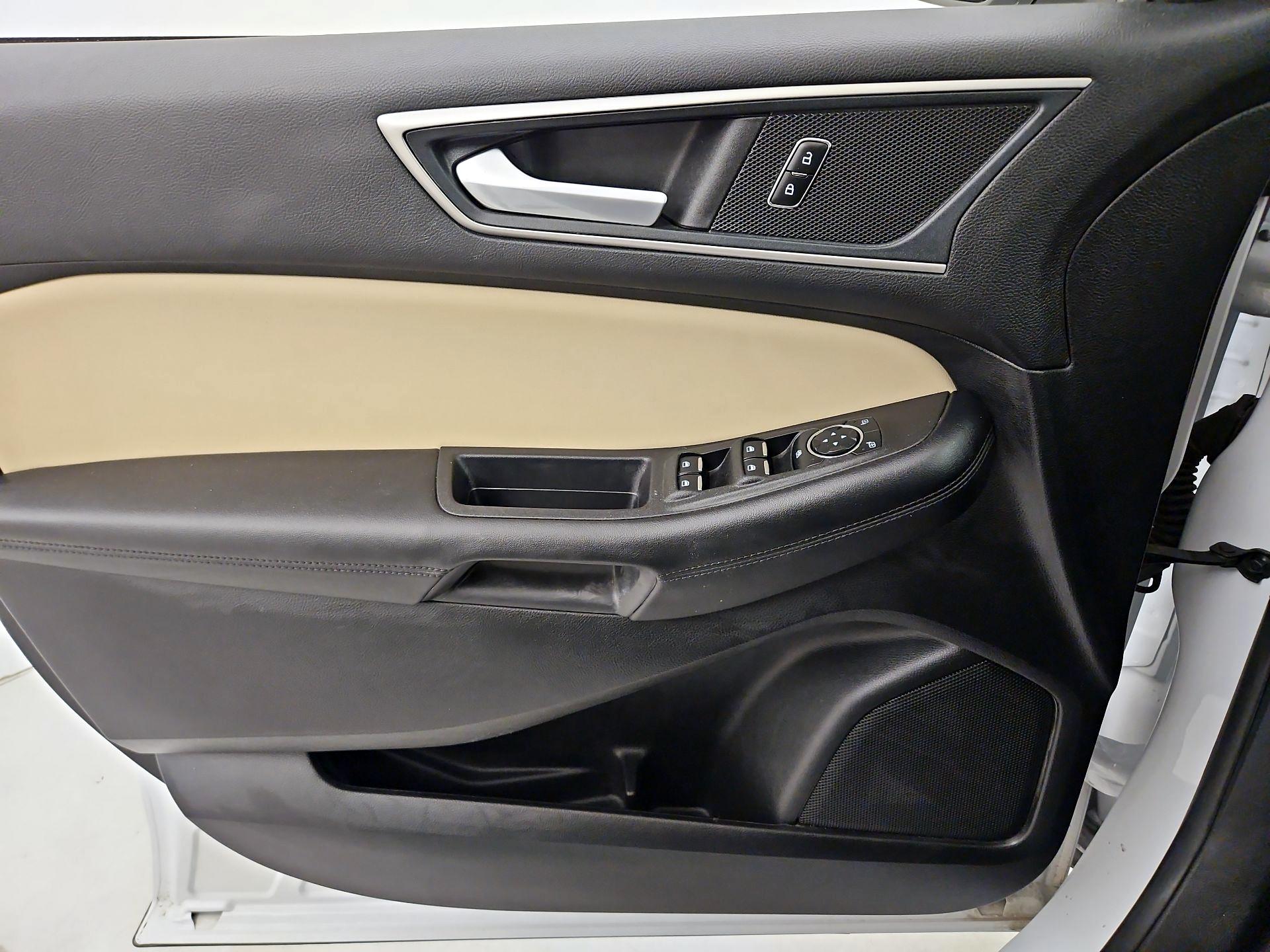 Thumbnail: 2023 Ford Edge - 12