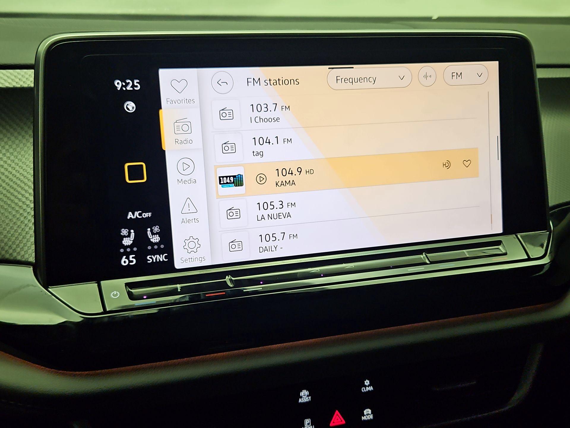 Thumbnail: 2024 Volkswagen Atlas - 16