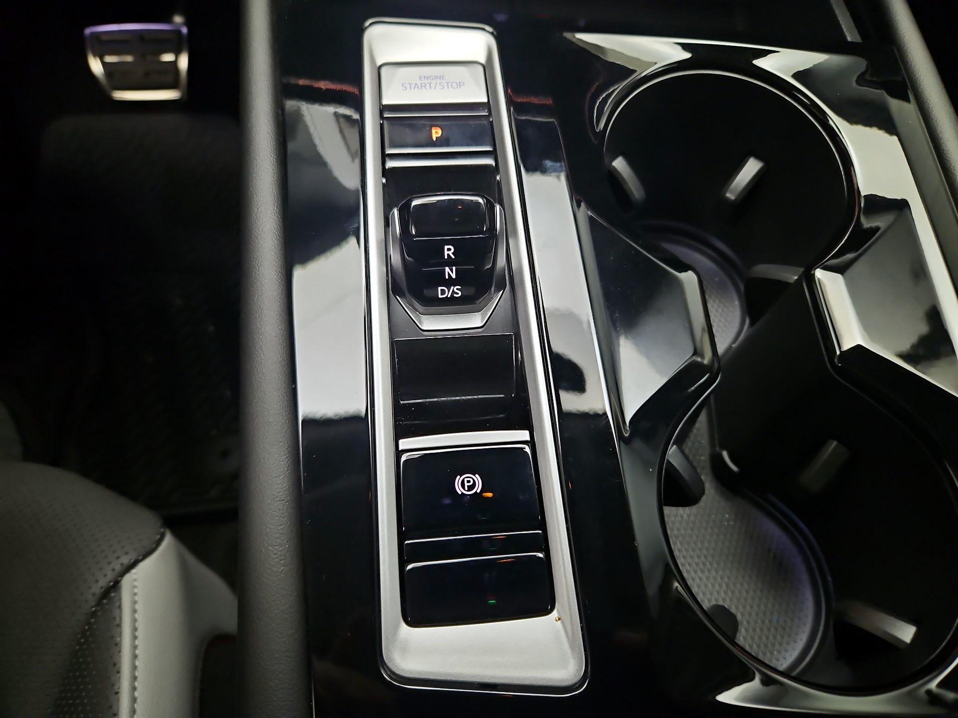 Thumbnail: 2024 Volkswagen Atlas - 18