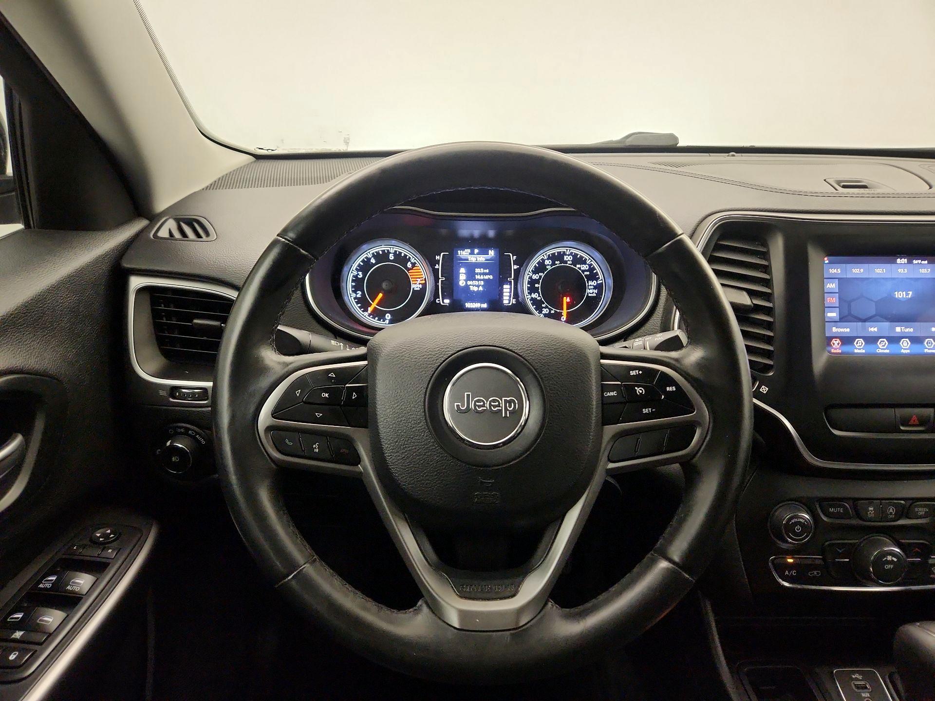 Thumbnail: 2019 Jeep Cherokee - 10