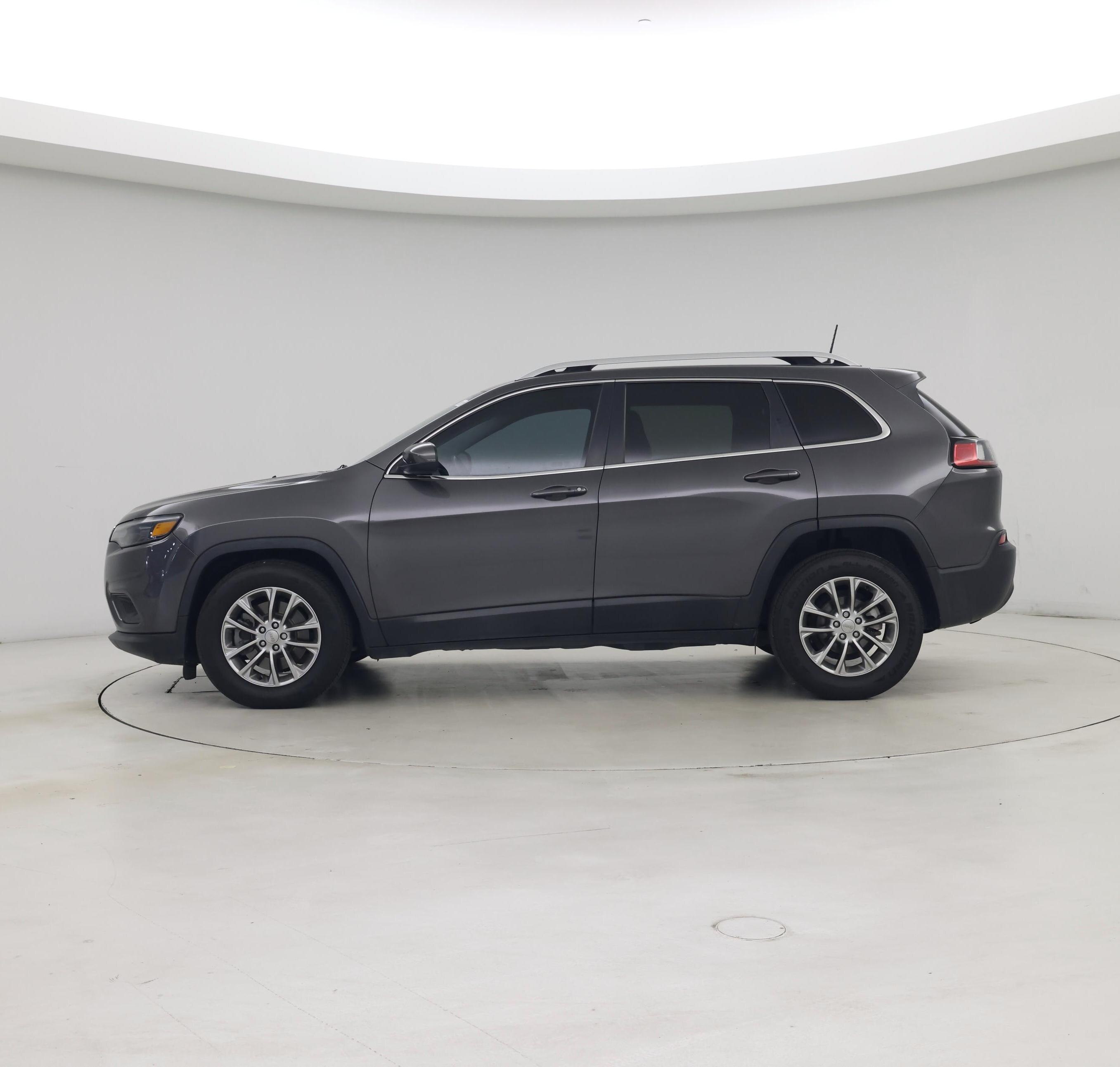 Thumbnail: 2019 Jeep Cherokee - 3