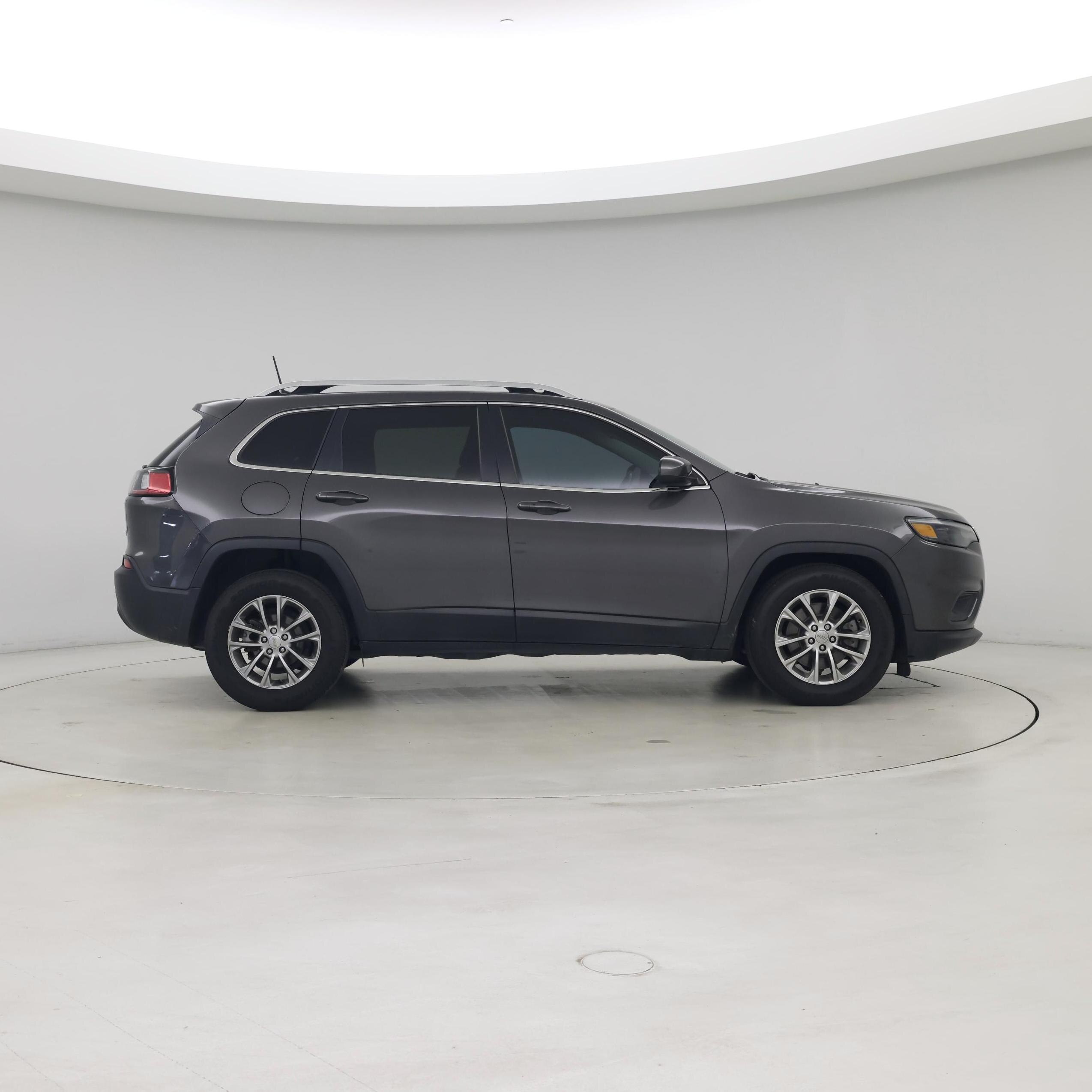 Thumbnail: 2019 Jeep Cherokee - 7