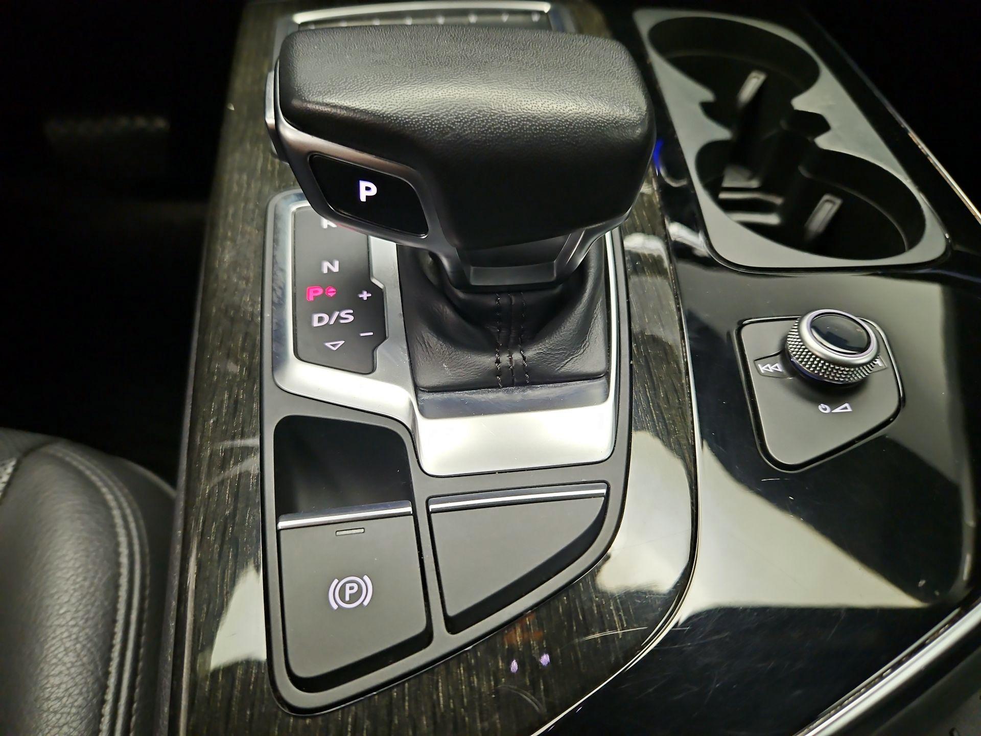 Thumbnail: 2019 Audi Q7 - 18