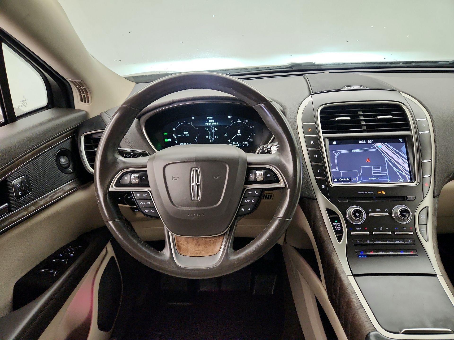 Thumbnail: 2019 Lincoln Nautilus - 10