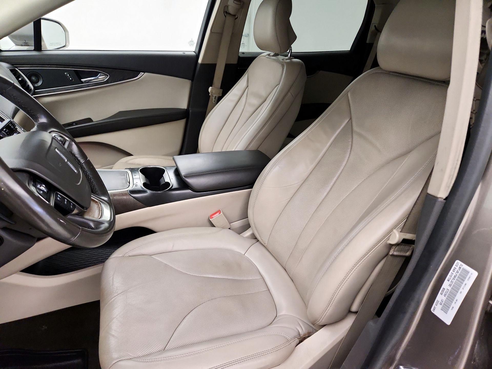 Thumbnail: 2019 Lincoln Nautilus - 11