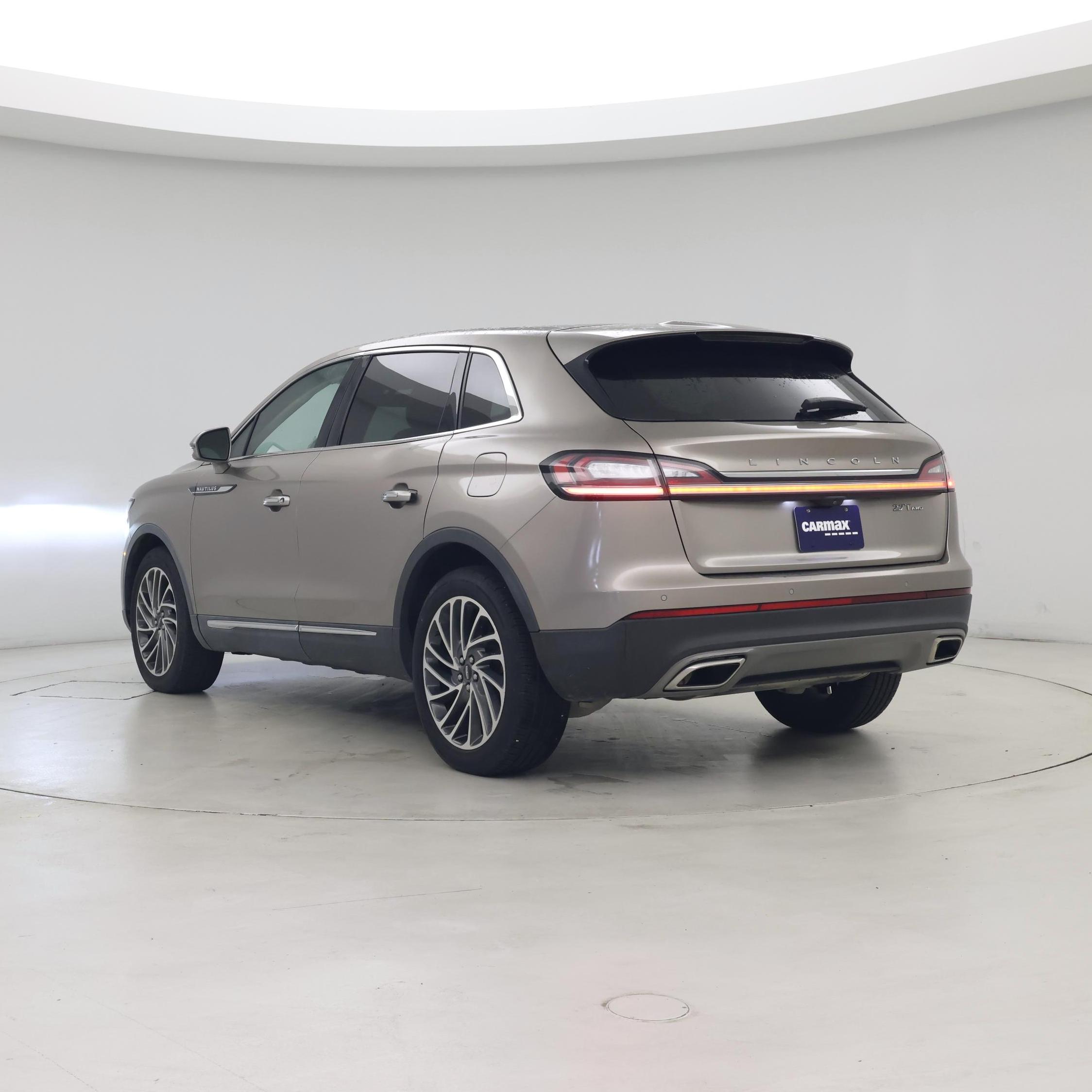 Thumbnail: 2019 Lincoln Nautilus - 2