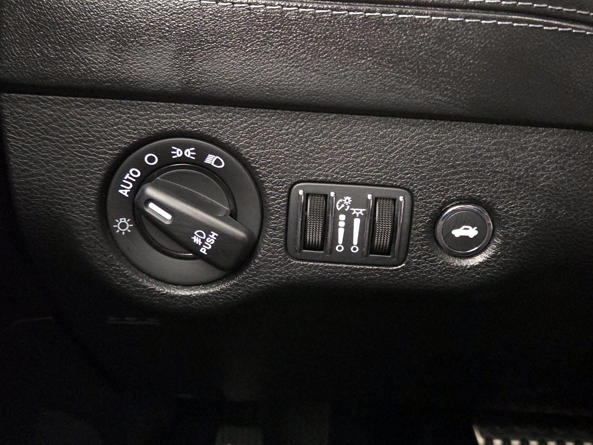 Thumbnail: 2021 Dodge Charger - 13