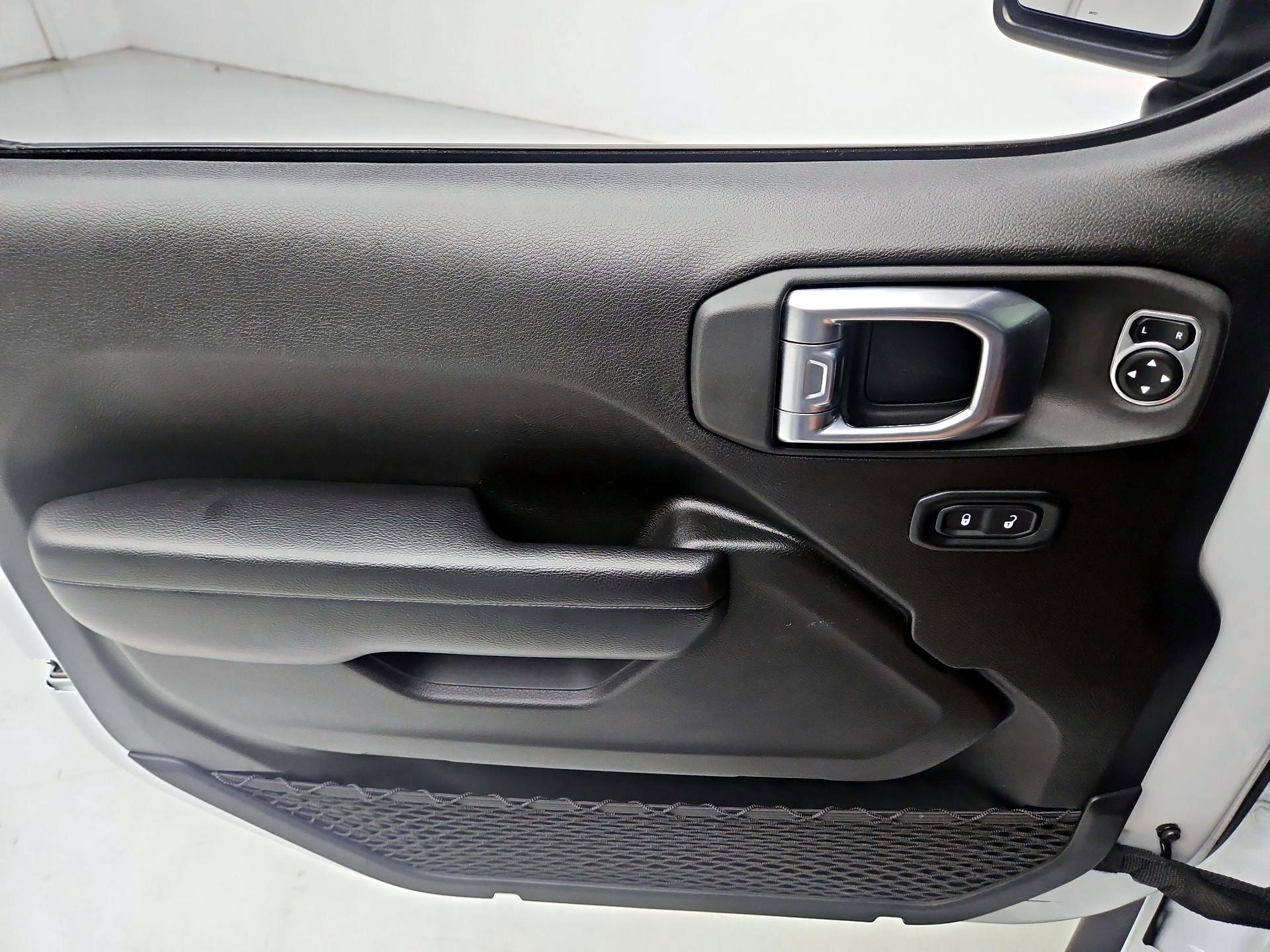 Thumbnail: 2021 Jeep Wrangler - 12